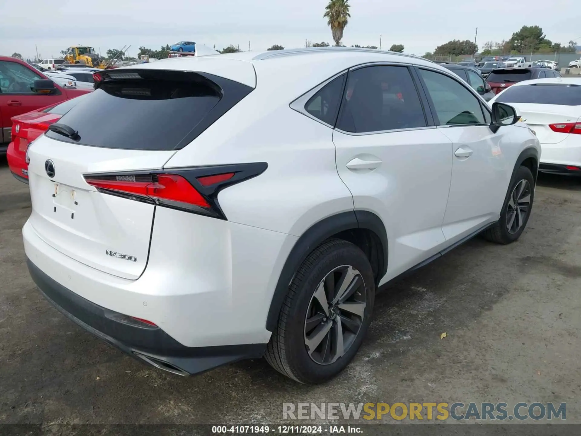 4 fotografías del automóvil dañado JTJYARBZ4K2128195 LEXUS NX 300 2019
