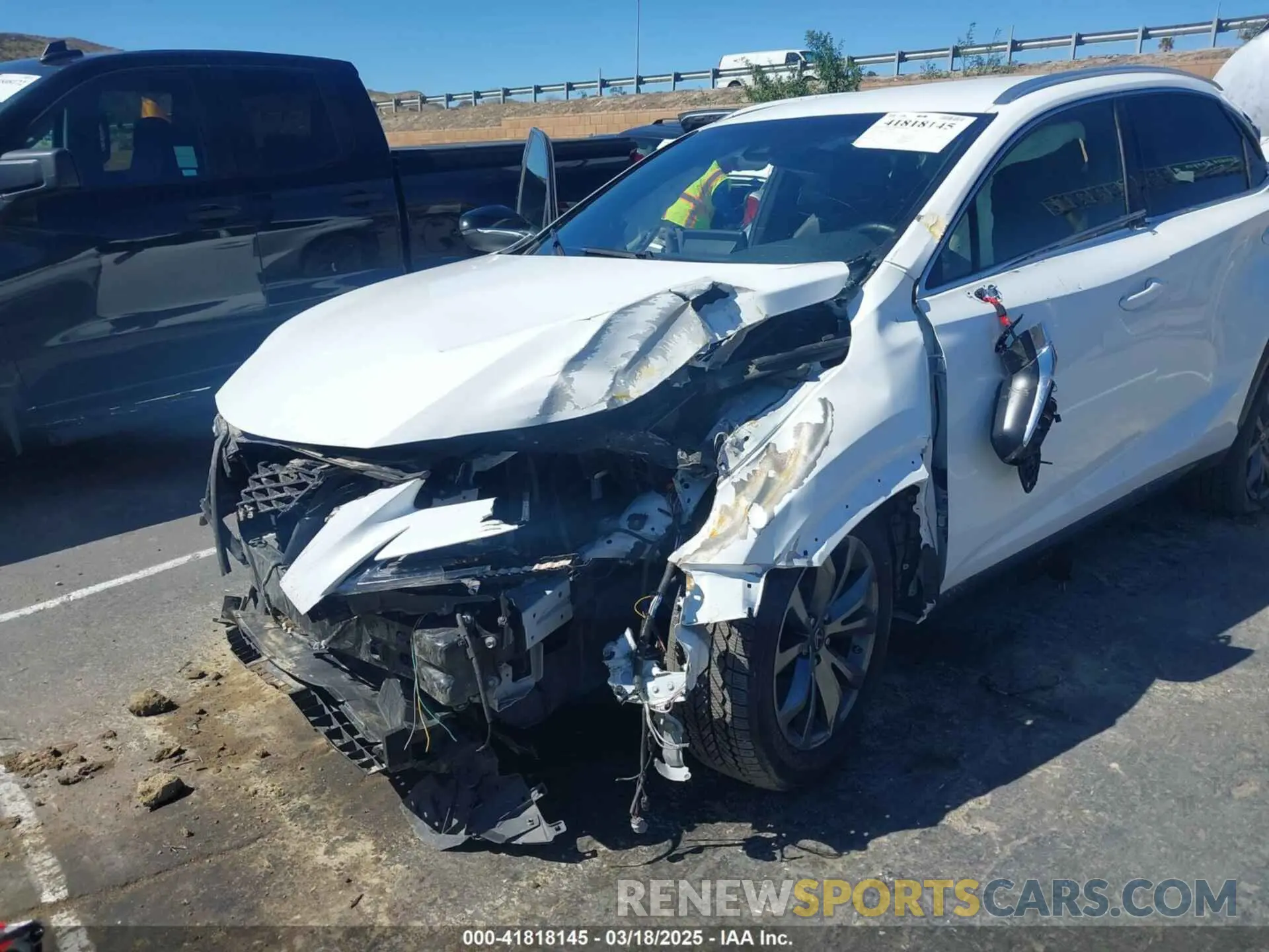 6 fotografías del automóvil dañado JTJYARBZ4K2129962 LEXUS NX 300 2019