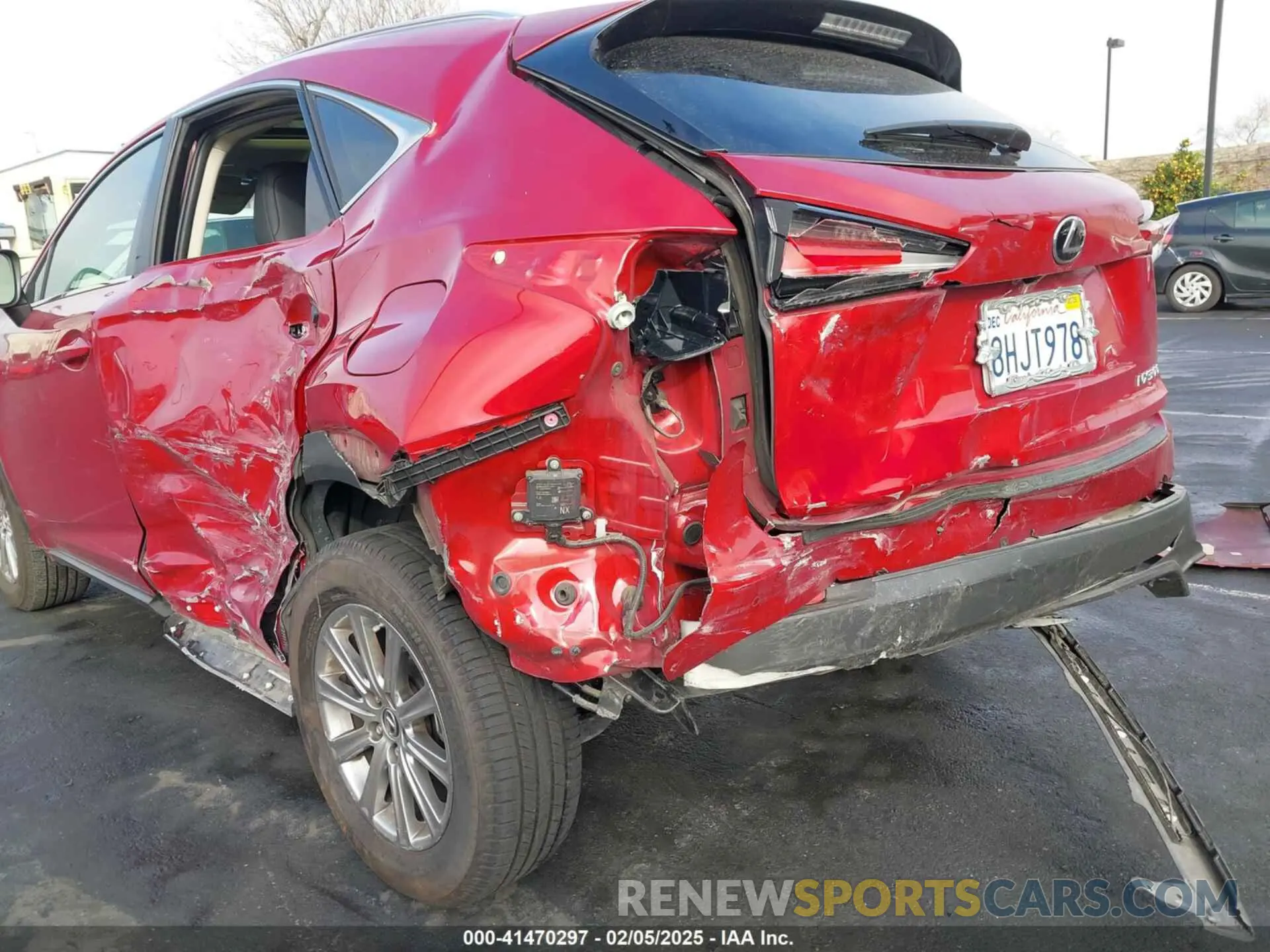 12 fotografías del automóvil dañado JTJYARBZ4K2137706 LEXUS NX 300 2019