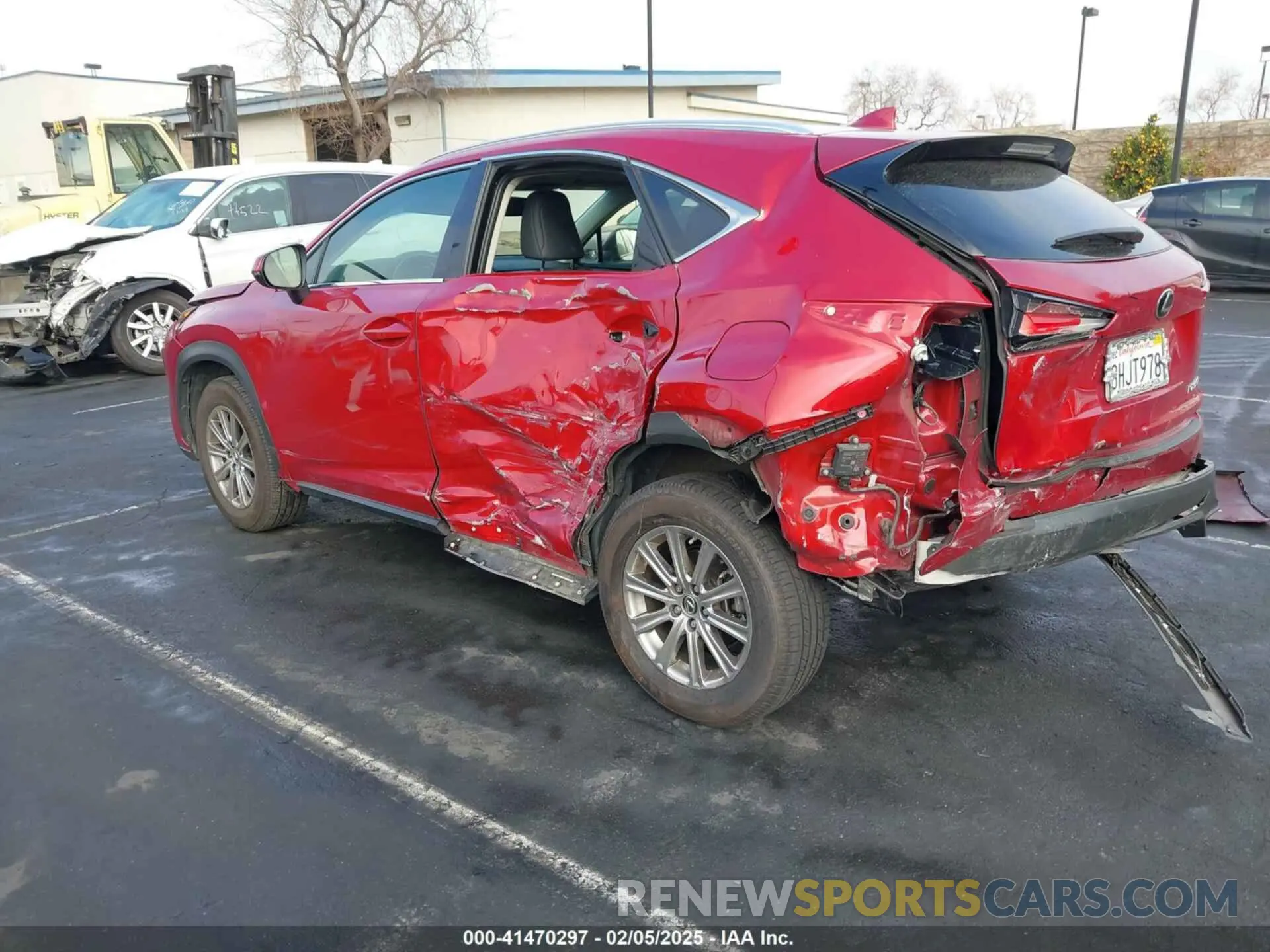 3 fotografías del automóvil dañado JTJYARBZ4K2137706 LEXUS NX 300 2019