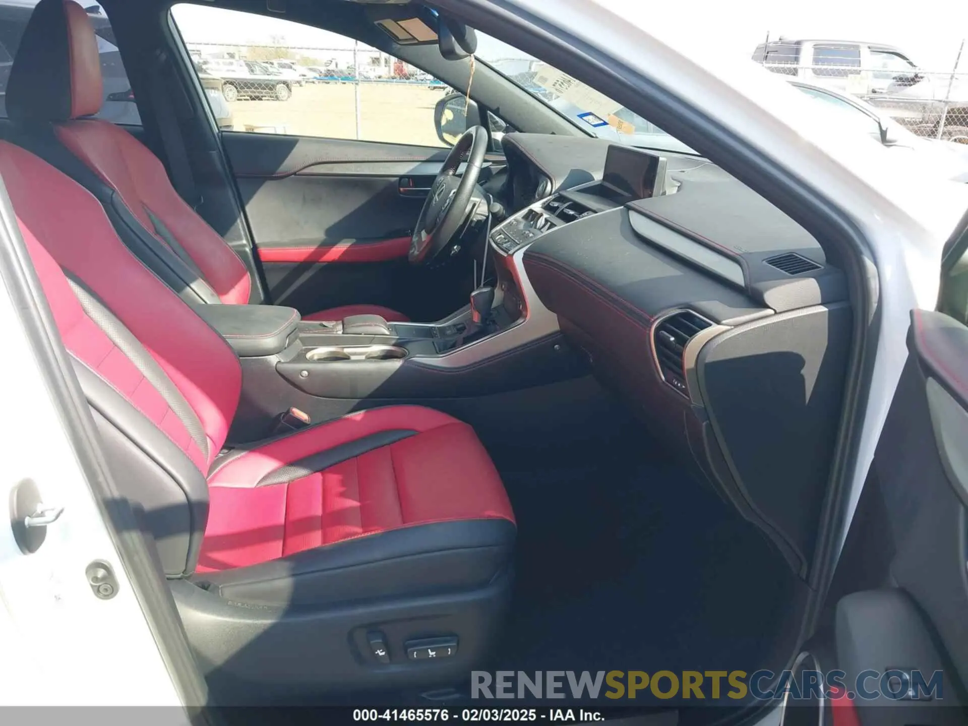 5 fotografías del automóvil dañado JTJYARBZ5K2137519 LEXUS NX 300 2019