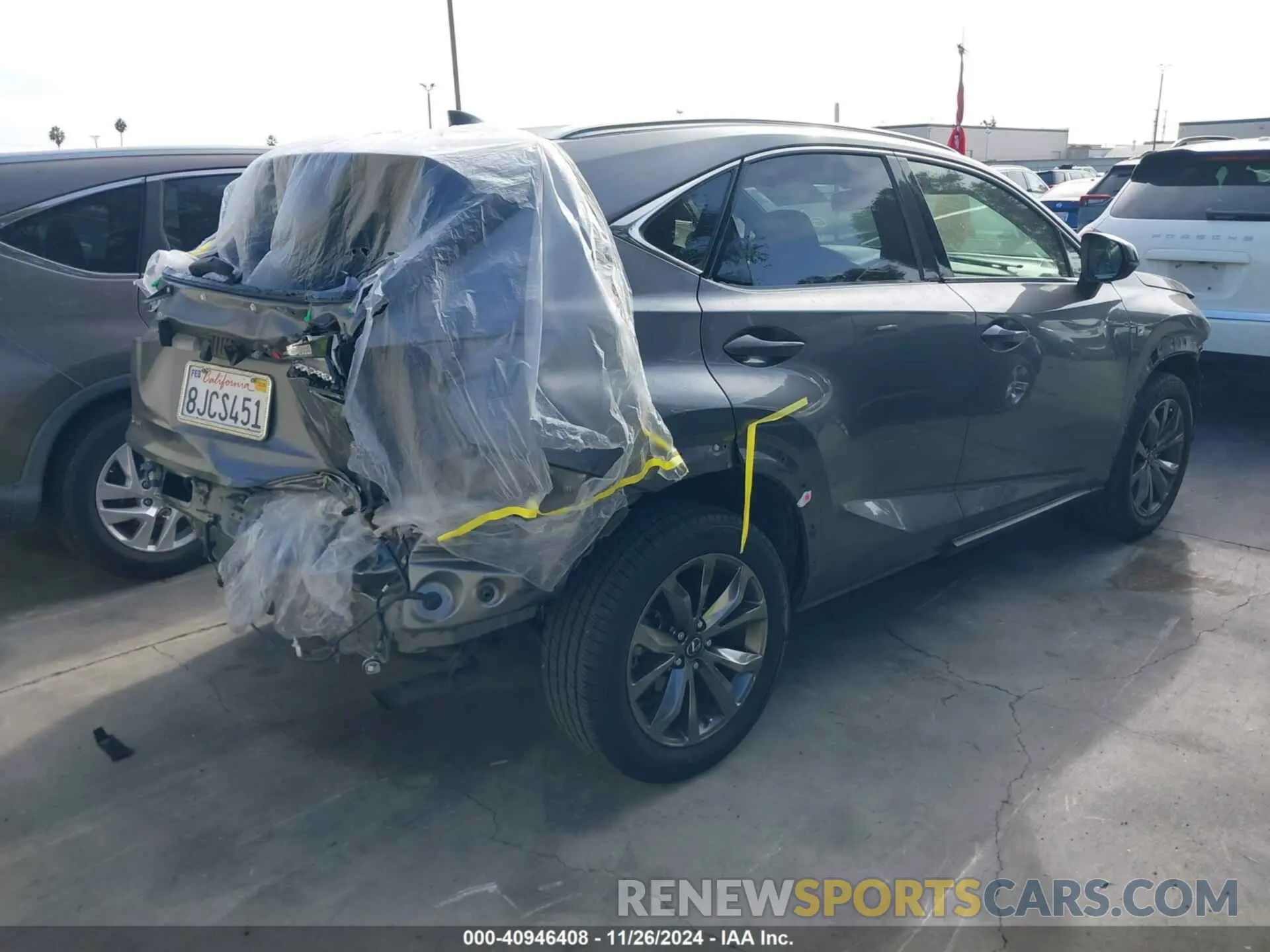 4 fotografías del automóvil dañado JTJYARBZ5K2138279 LEXUS NX 300 2019