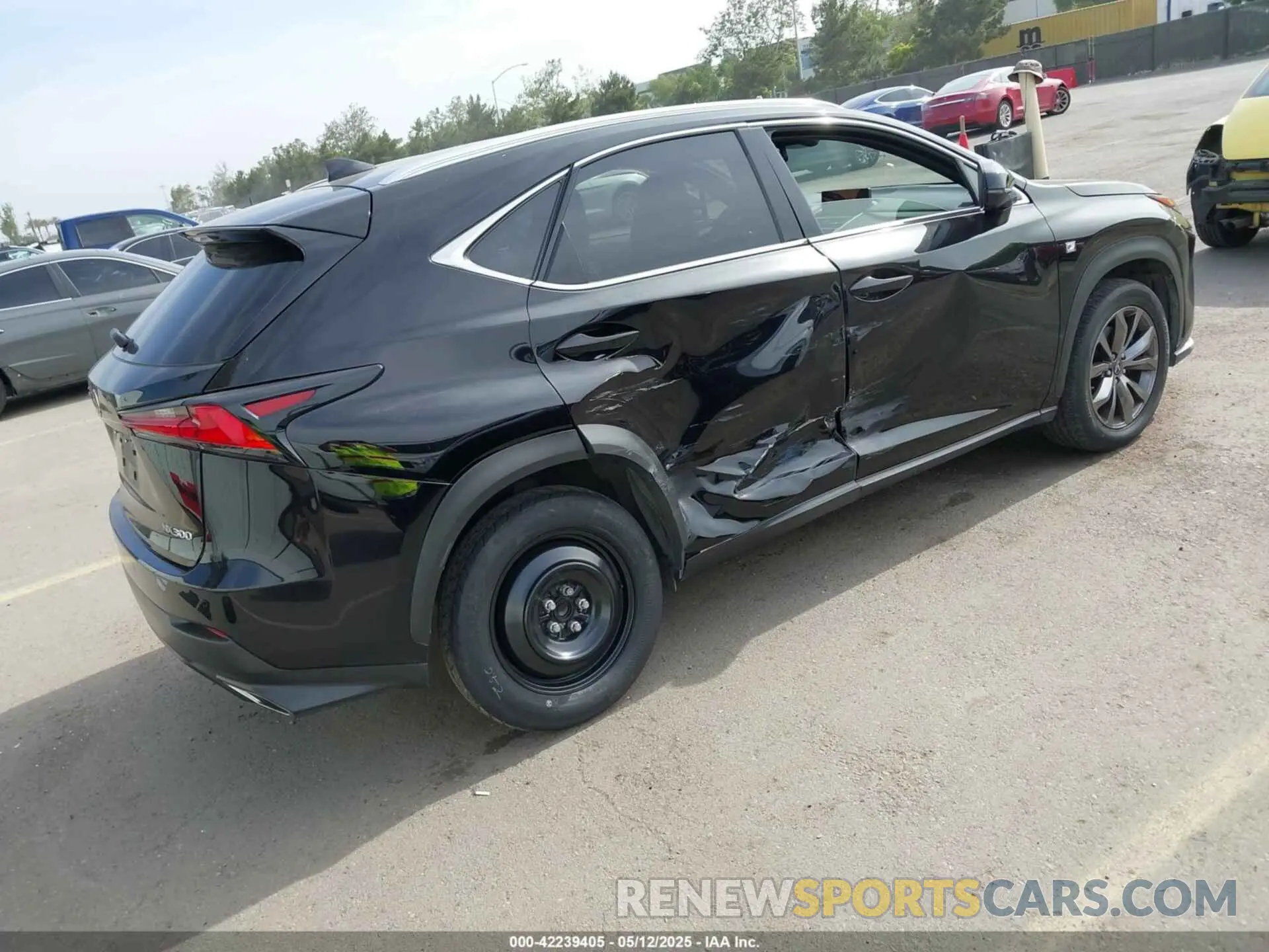 4 fotografías del automóvil dañado JTJYARBZ6K2141403 LEXUS NX 300 2019