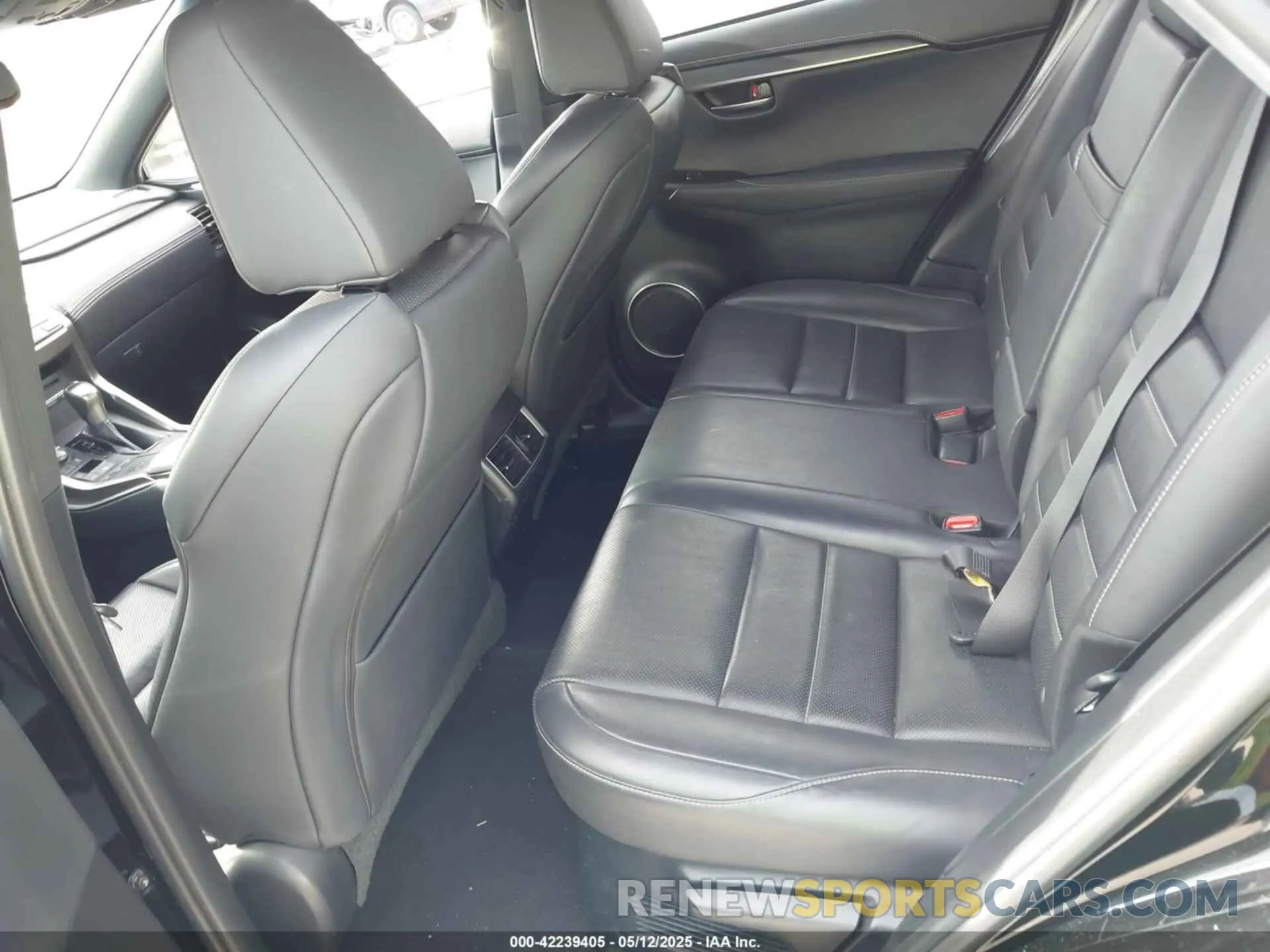 8 fotografías del automóvil dañado JTJYARBZ6K2141403 LEXUS NX 300 2019