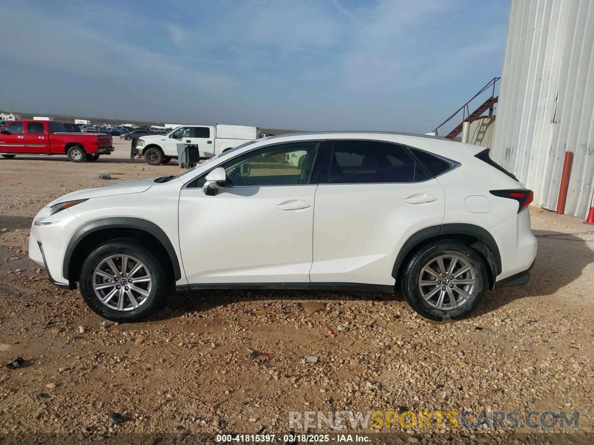 14 fotografías del automóvil dañado JTJYARBZ6K2155737 LEXUS NX 300 2019