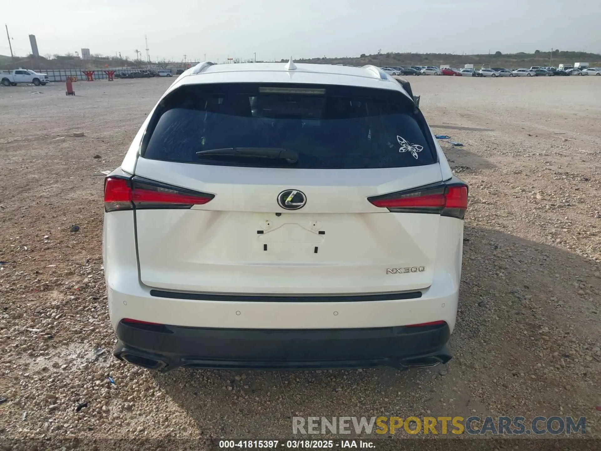 16 fotografías del automóvil dañado JTJYARBZ6K2155737 LEXUS NX 300 2019