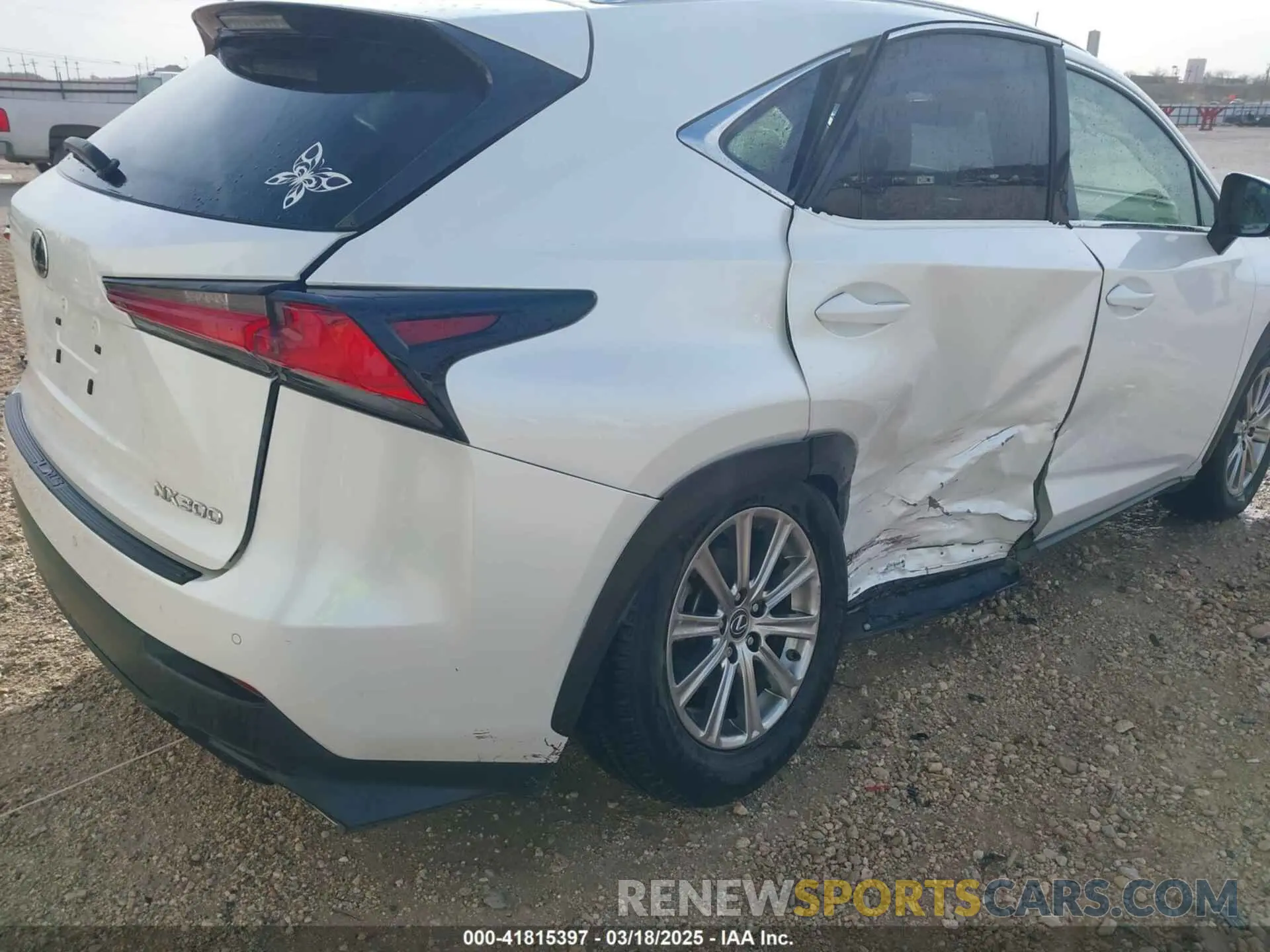 6 fotografías del automóvil dañado JTJYARBZ6K2155737 LEXUS NX 300 2019