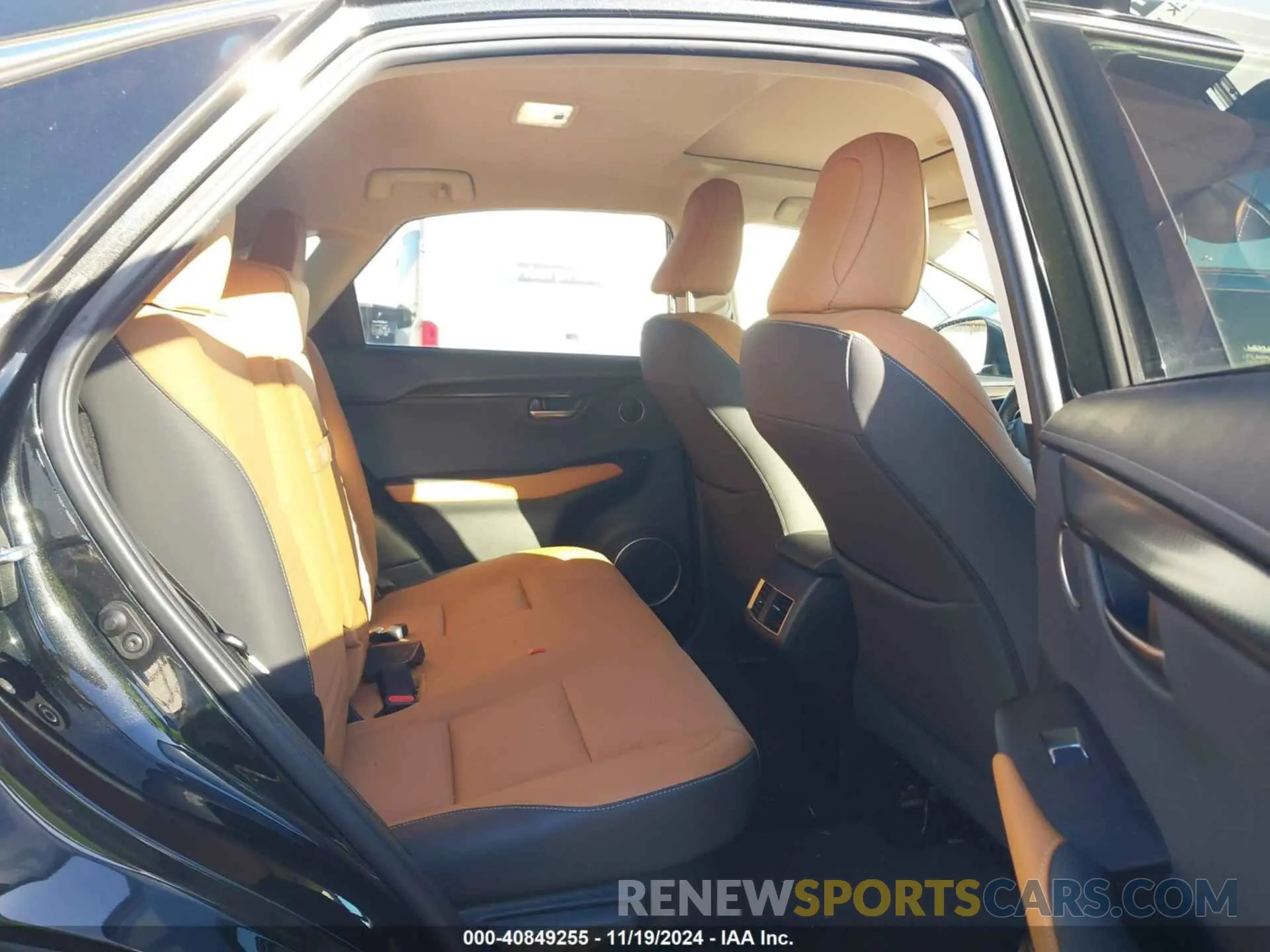 8 fotografías del automóvil dañado JTJYARBZ8K2132623 LEXUS NX 300 2019