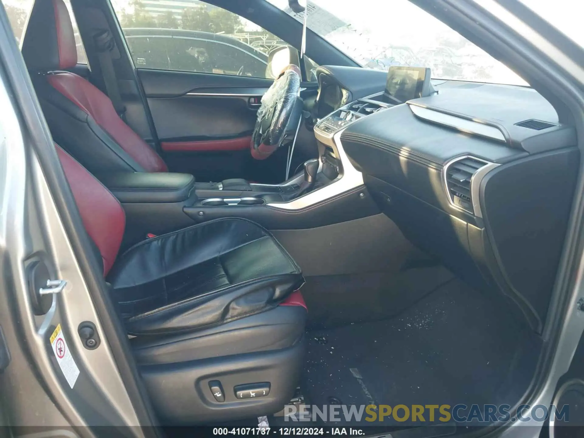 5 fotografías del automóvil dañado JTJYARBZ8K2138230 LEXUS NX 300 2019