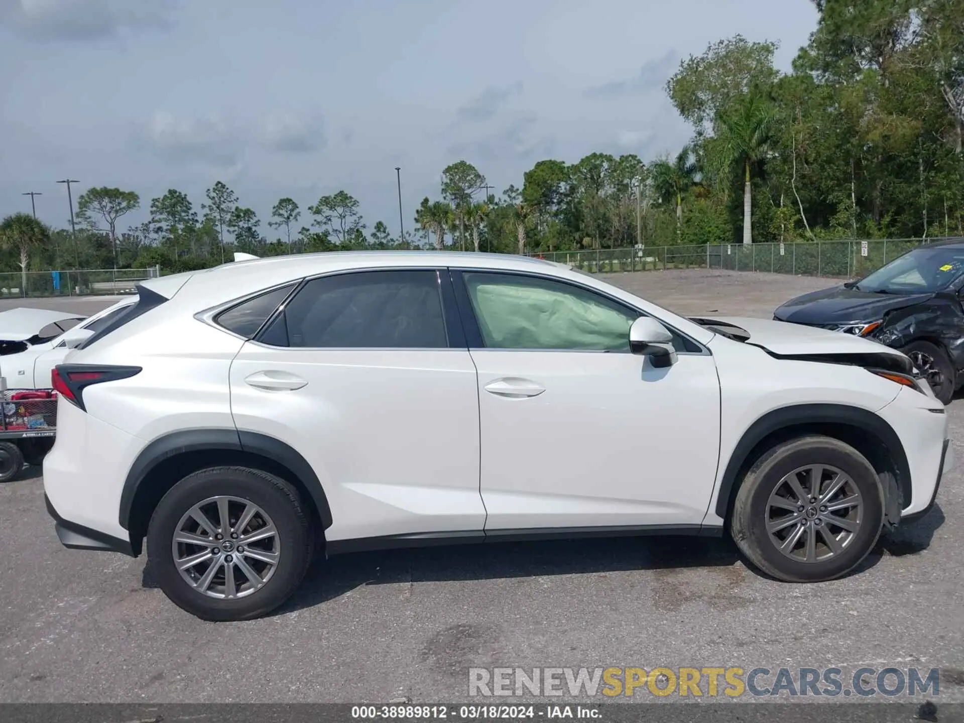 13 fotografías del automóvil dañado JTJYARBZXK2119307 LEXUS NX 300 2019