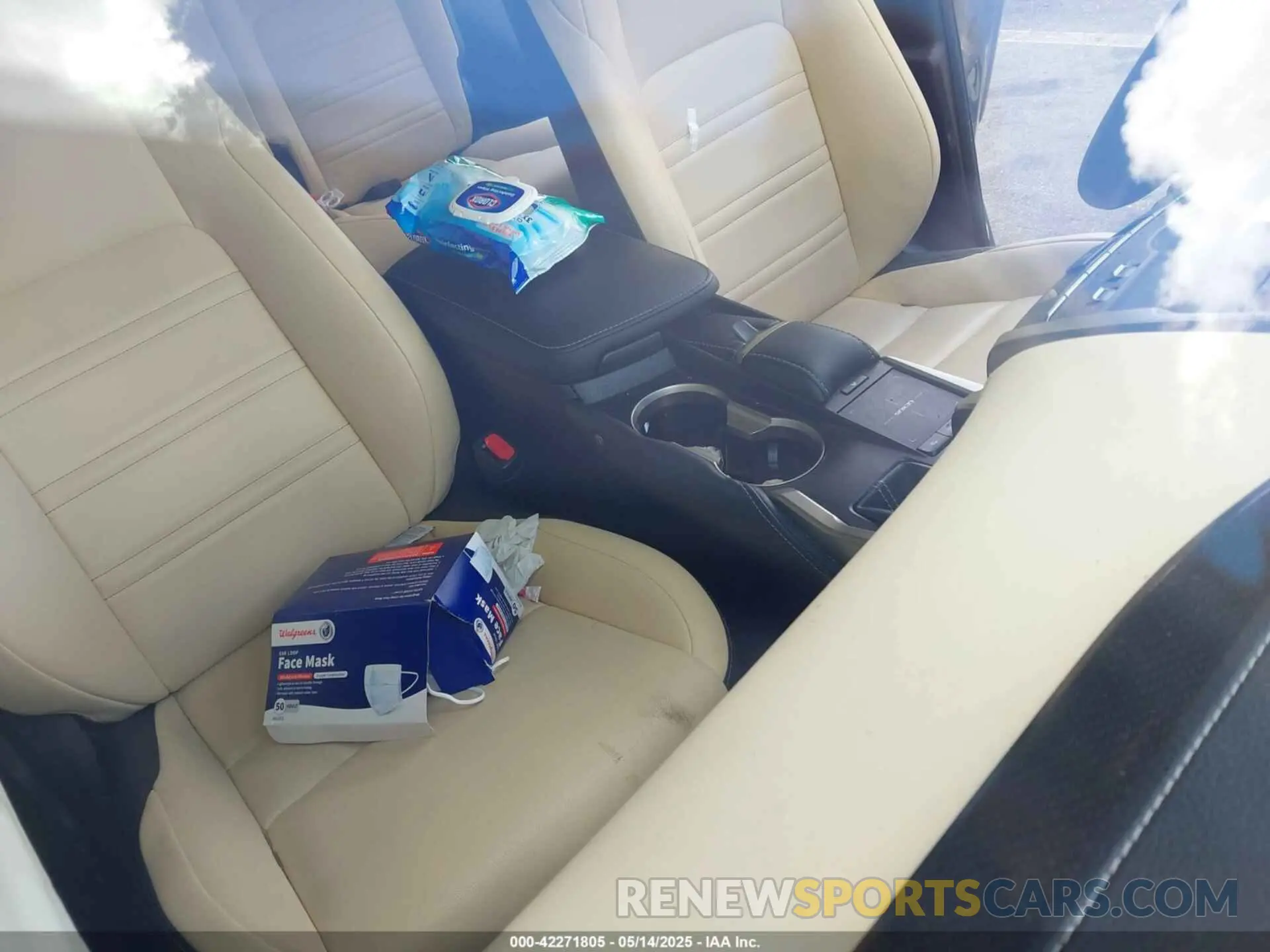 5 fotografías del automóvil dañado JTJAARBZ2L5000247 LEXUS NX 300 2020
