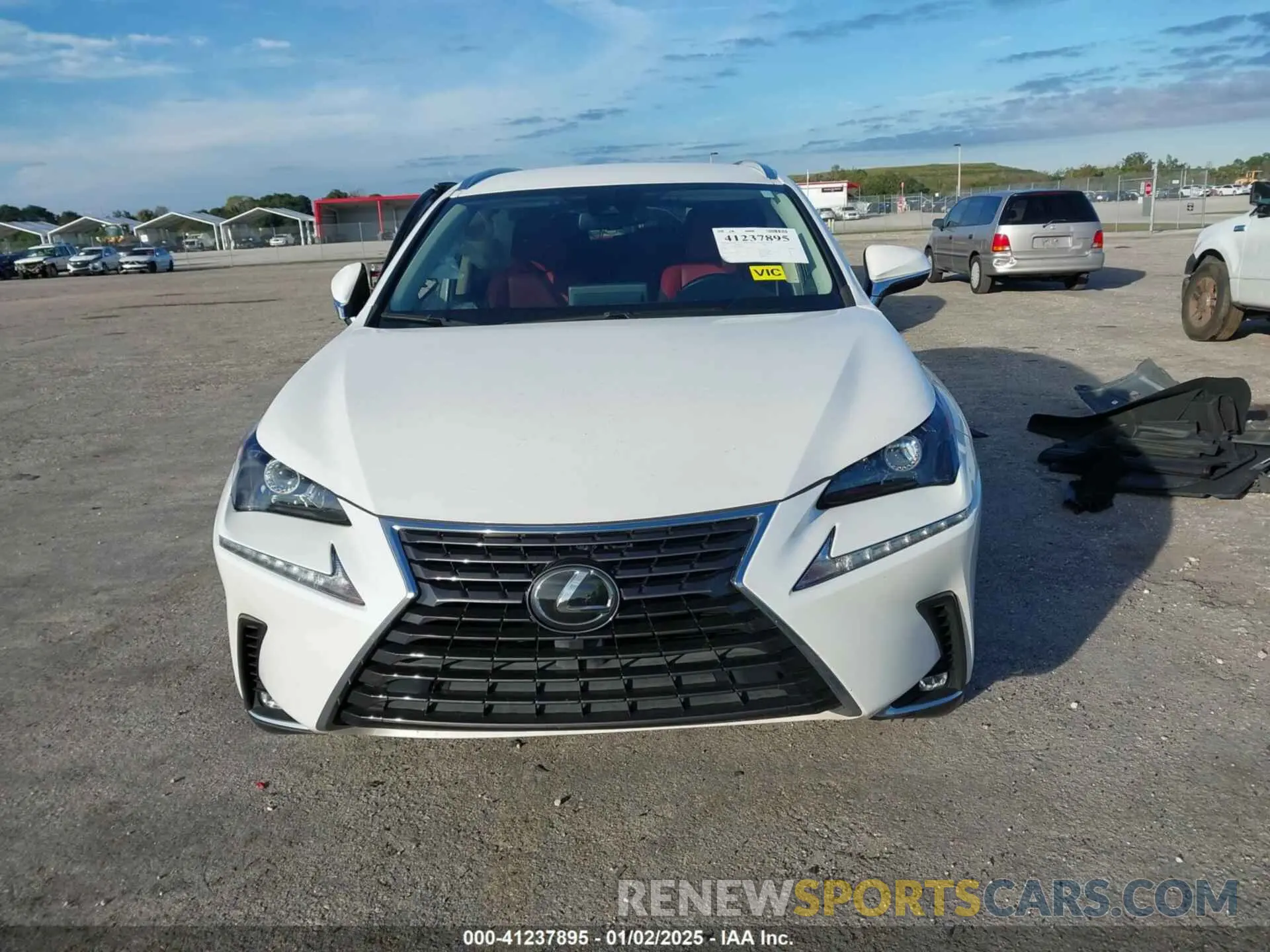 13 fotografías del automóvil dañado JTJAARBZ2L5009627 LEXUS NX 300 2020