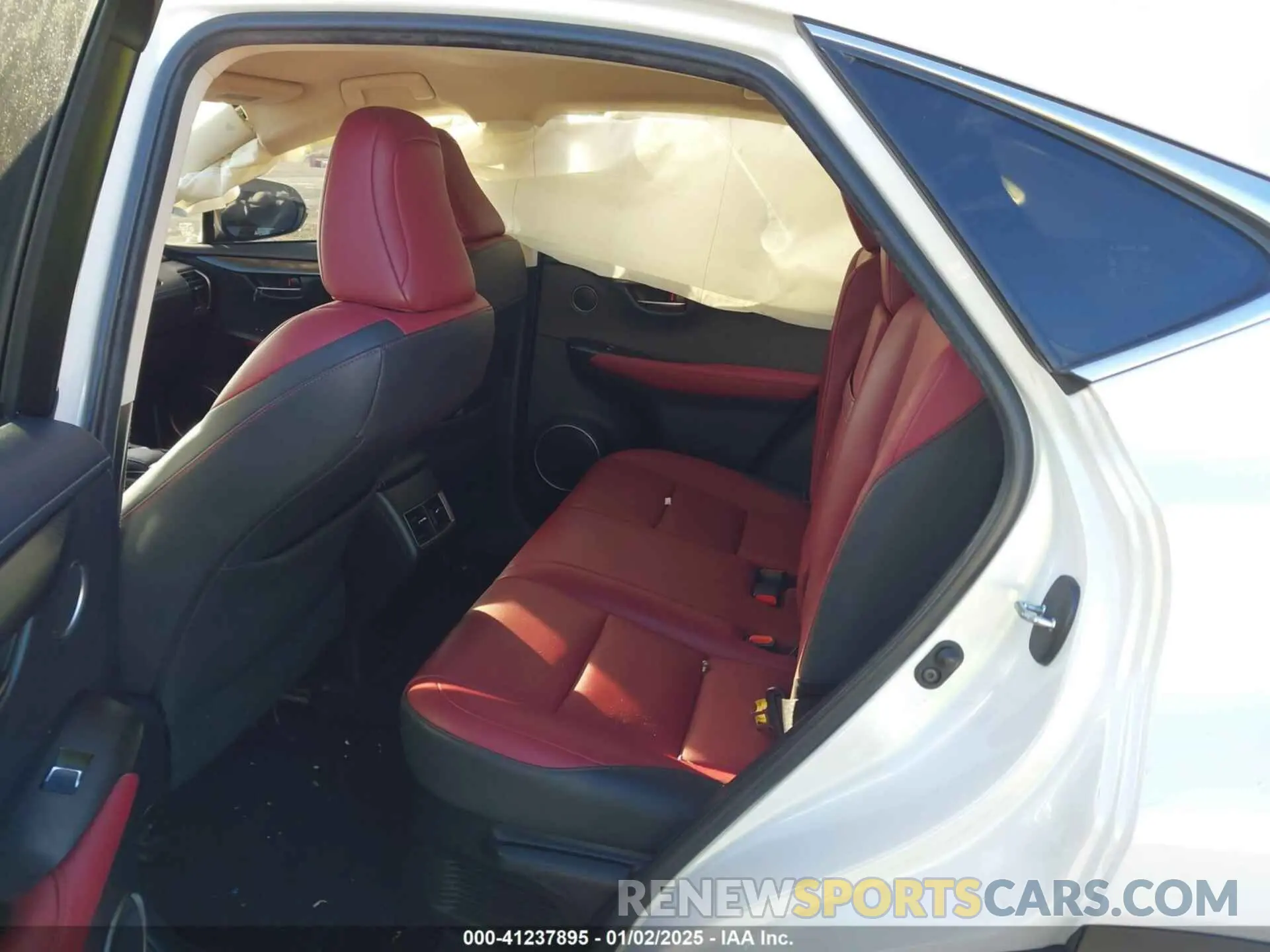 8 fotografías del automóvil dañado JTJAARBZ2L5009627 LEXUS NX 300 2020