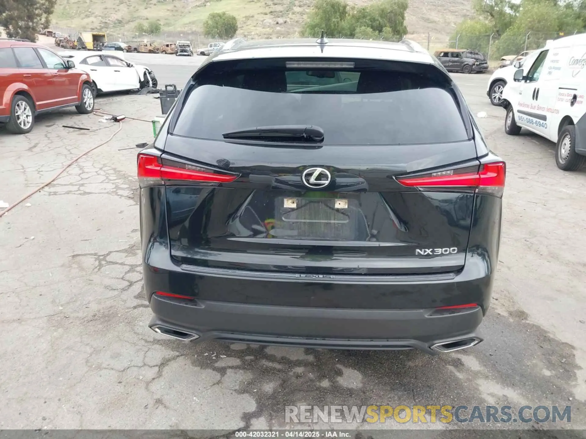 16 fotografías del automóvil dañado JTJAARBZ2L5010681 LEXUS NX 300 2020