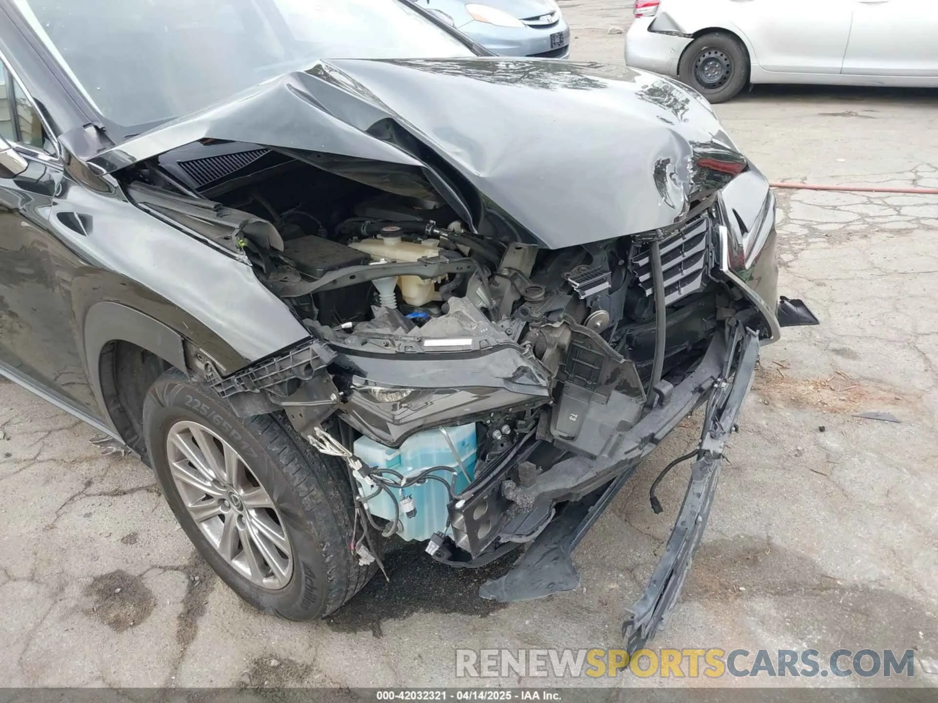 18 fotografías del automóvil dañado JTJAARBZ2L5010681 LEXUS NX 300 2020