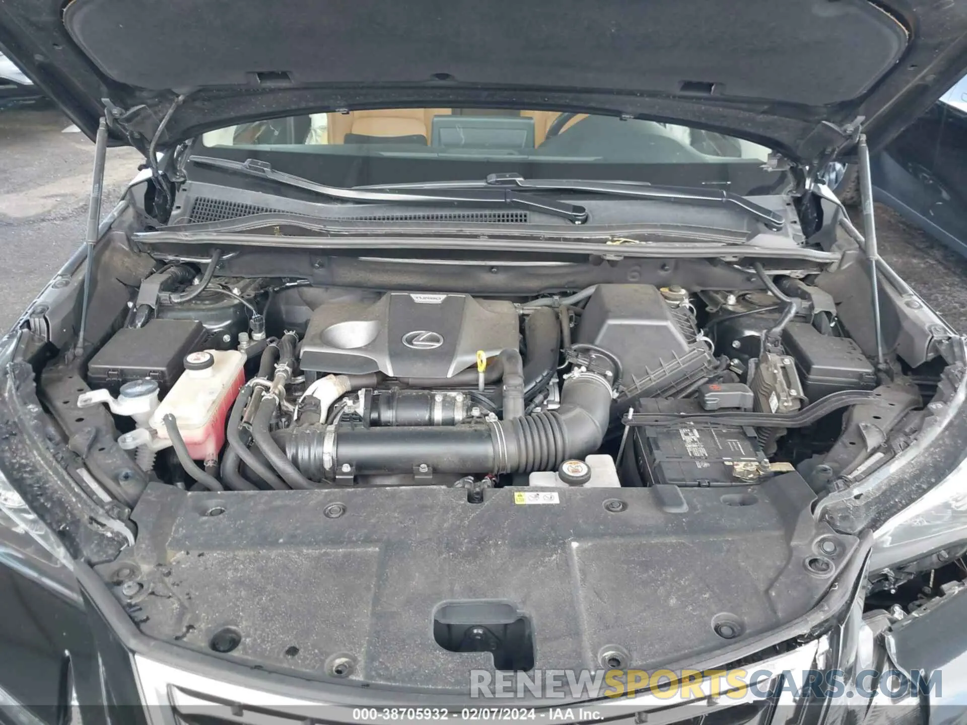 10 fotografías del automóvil dañado JTJAARBZ8L2173806 LEXUS NX 300 2020
