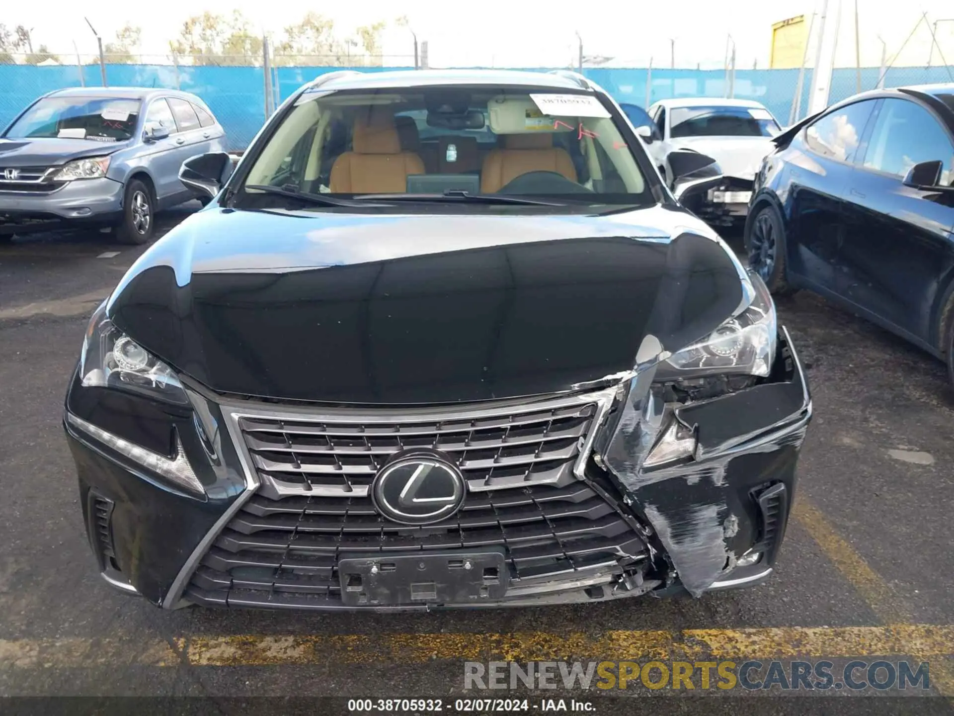12 fotografías del automóvil dañado JTJAARBZ8L2173806 LEXUS NX 300 2020