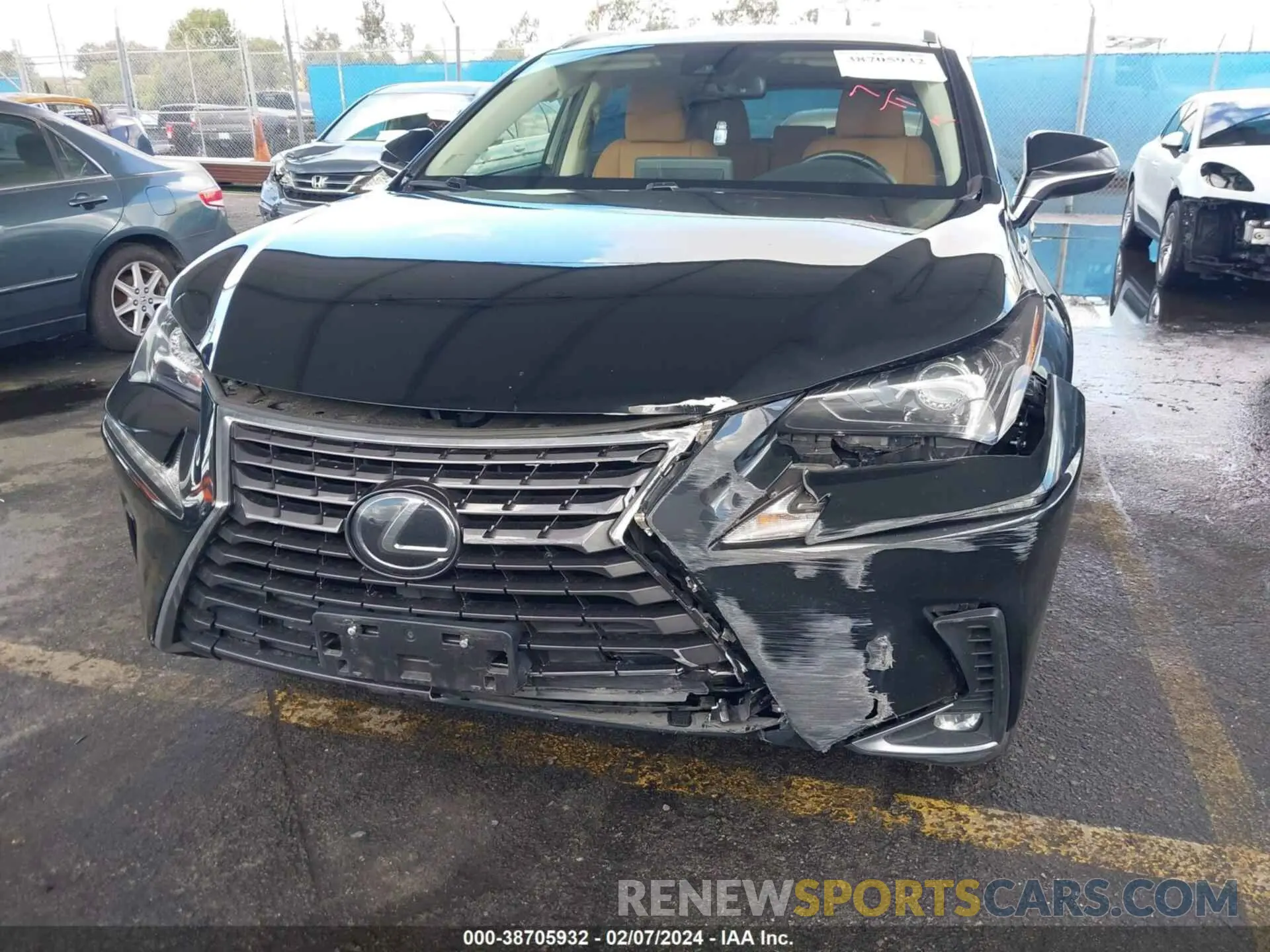 6 fotografías del automóvil dañado JTJAARBZ8L2173806 LEXUS NX 300 2020