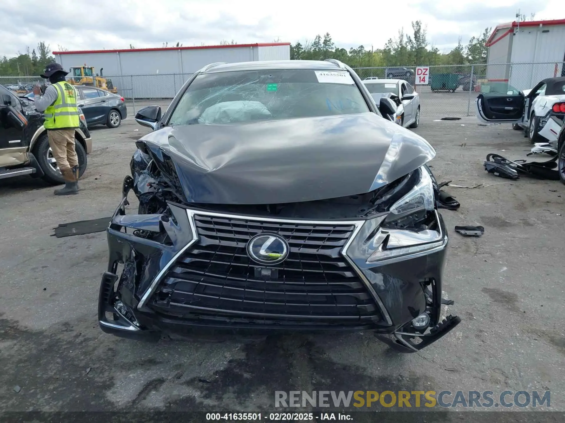 12 fotografías del automóvil dañado JTJAARBZ8L5015805 LEXUS NX 300 2020