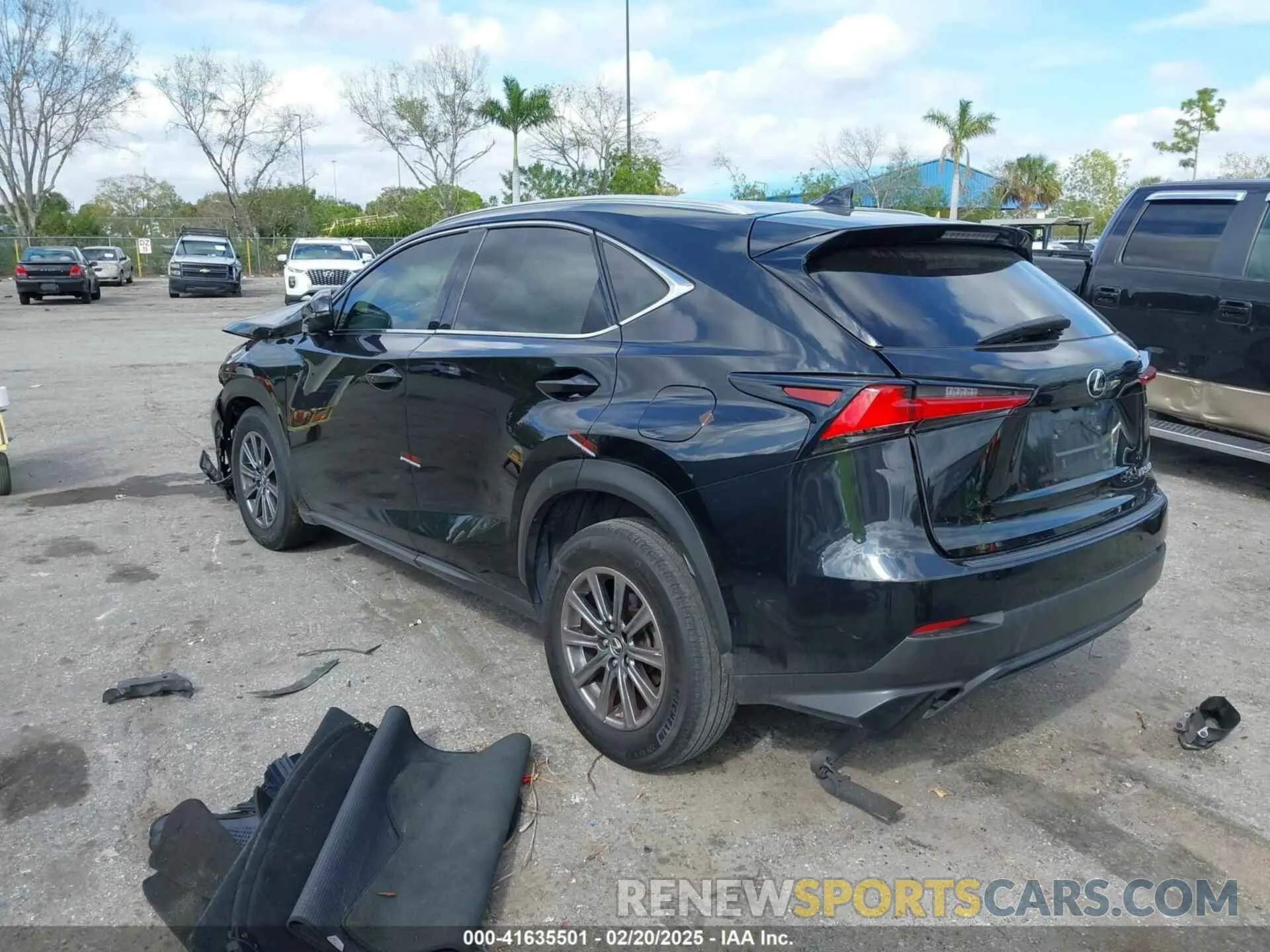 3 fotografías del automóvil dañado JTJAARBZ8L5015805 LEXUS NX 300 2020
