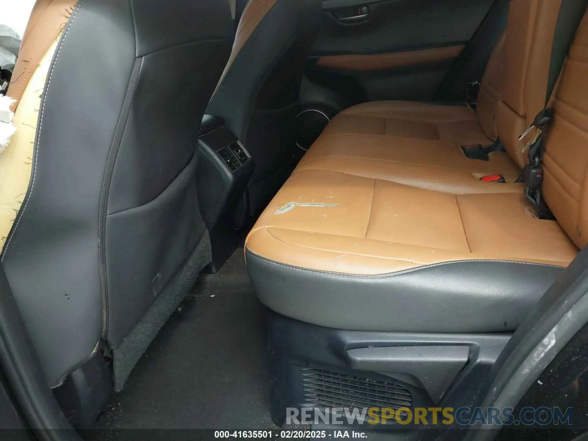 8 fotografías del automóvil dañado JTJAARBZ8L5015805 LEXUS NX 300 2020