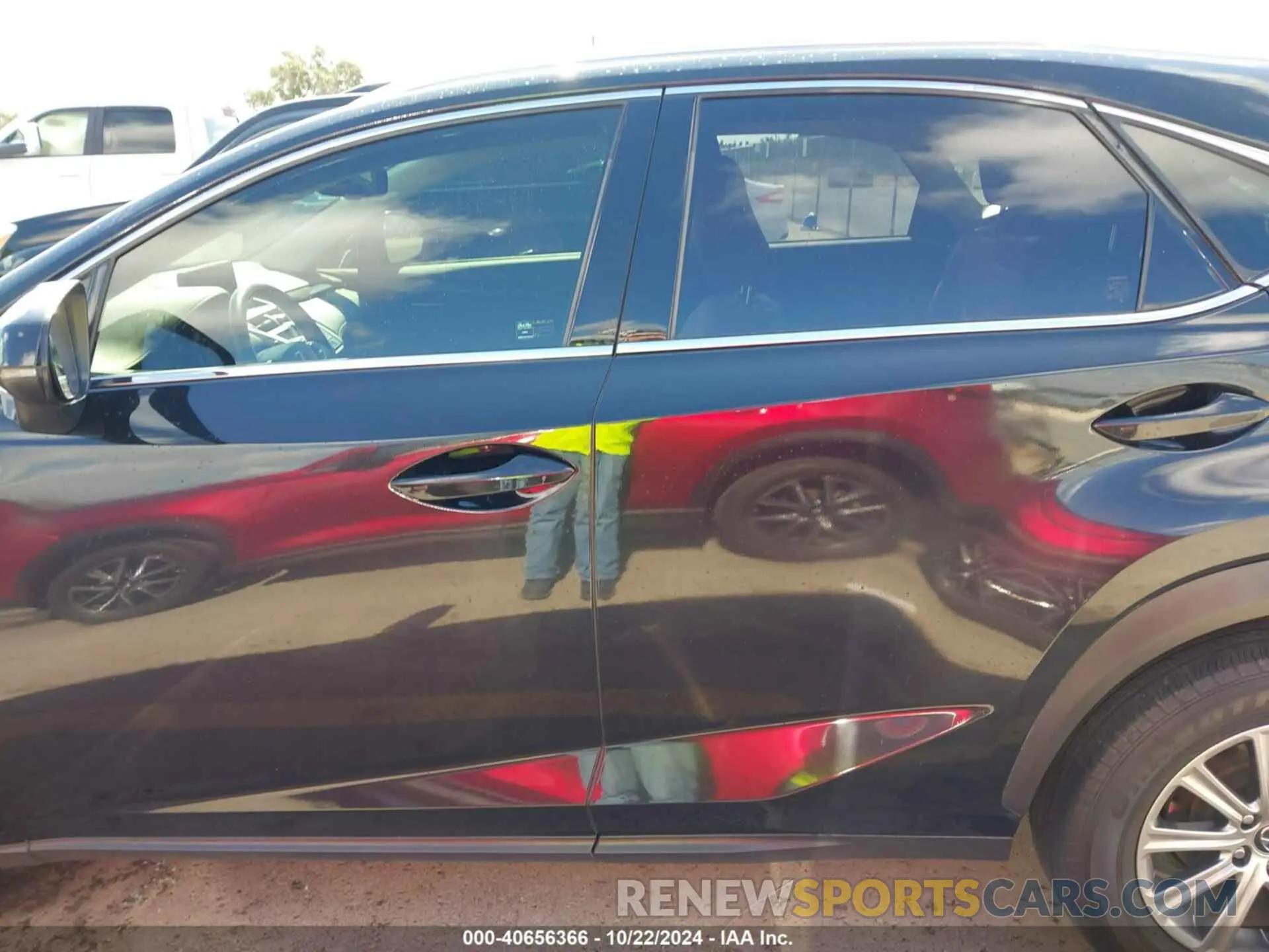 14 fotografías del automóvil dañado JTJAARBZ9L2172759 LEXUS NX 300 2020