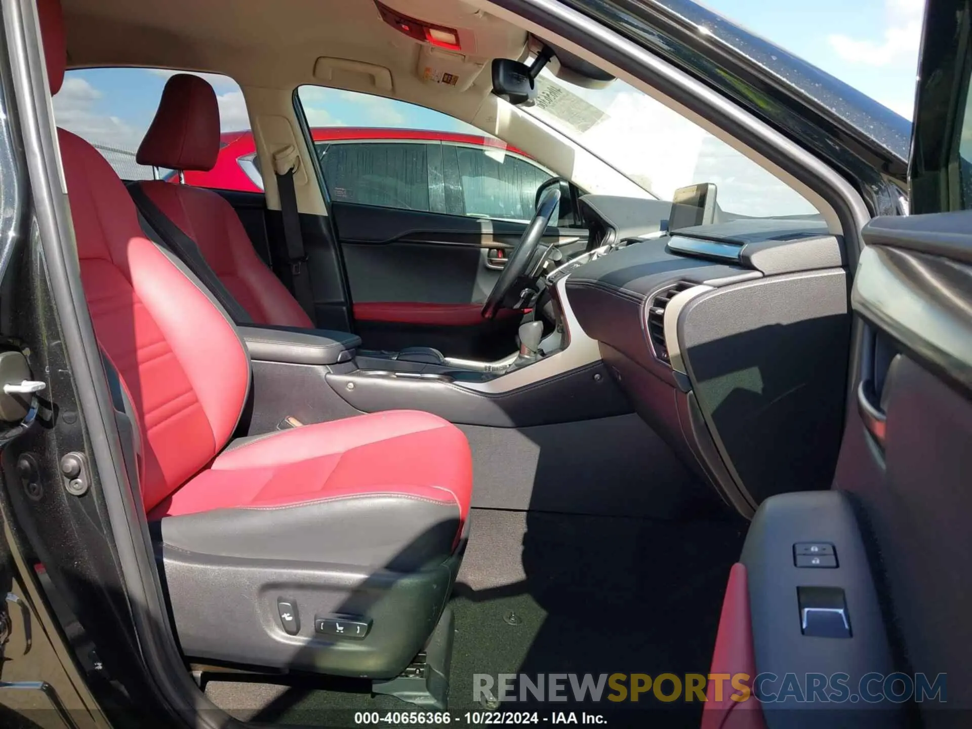 5 fotografías del automóvil dañado JTJAARBZ9L2172759 LEXUS NX 300 2020