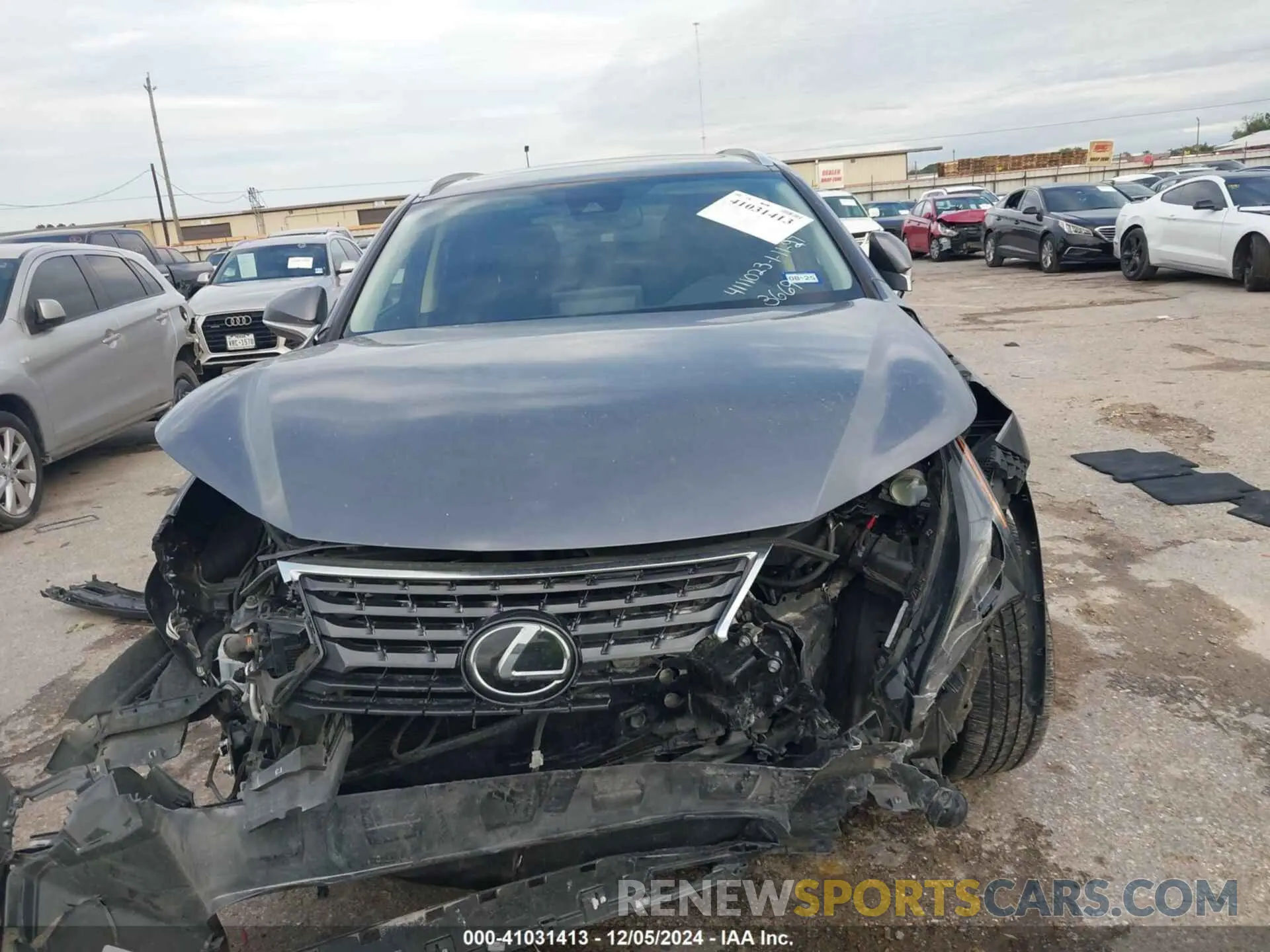 12 fotografías del automóvil dañado JTJDARBZ0L2163669 LEXUS NX 300 2020