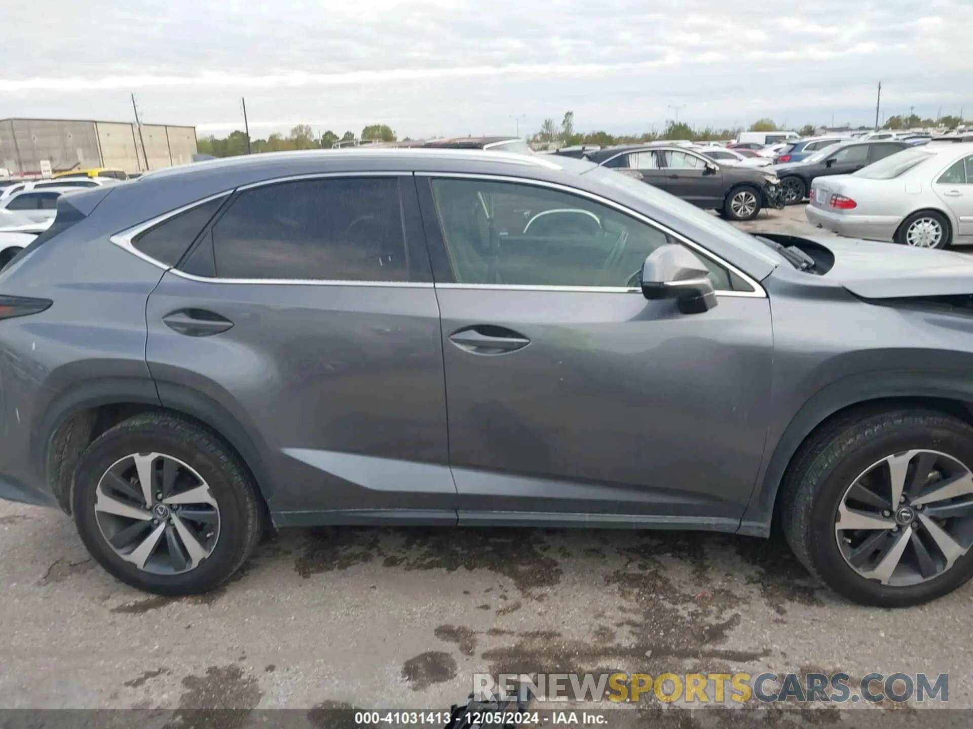 13 fotografías del automóvil dañado JTJDARBZ0L2163669 LEXUS NX 300 2020