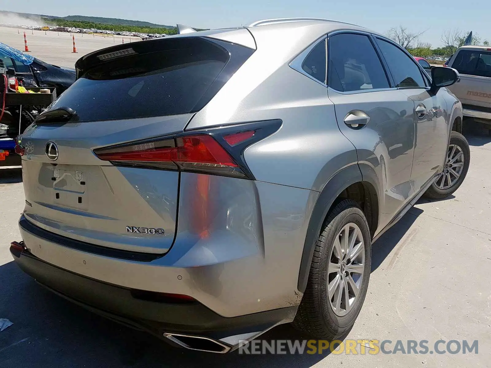 4 fotografías del automóvil dañado JTJDARBZ0L5004472 LEXUS NX 300 2020