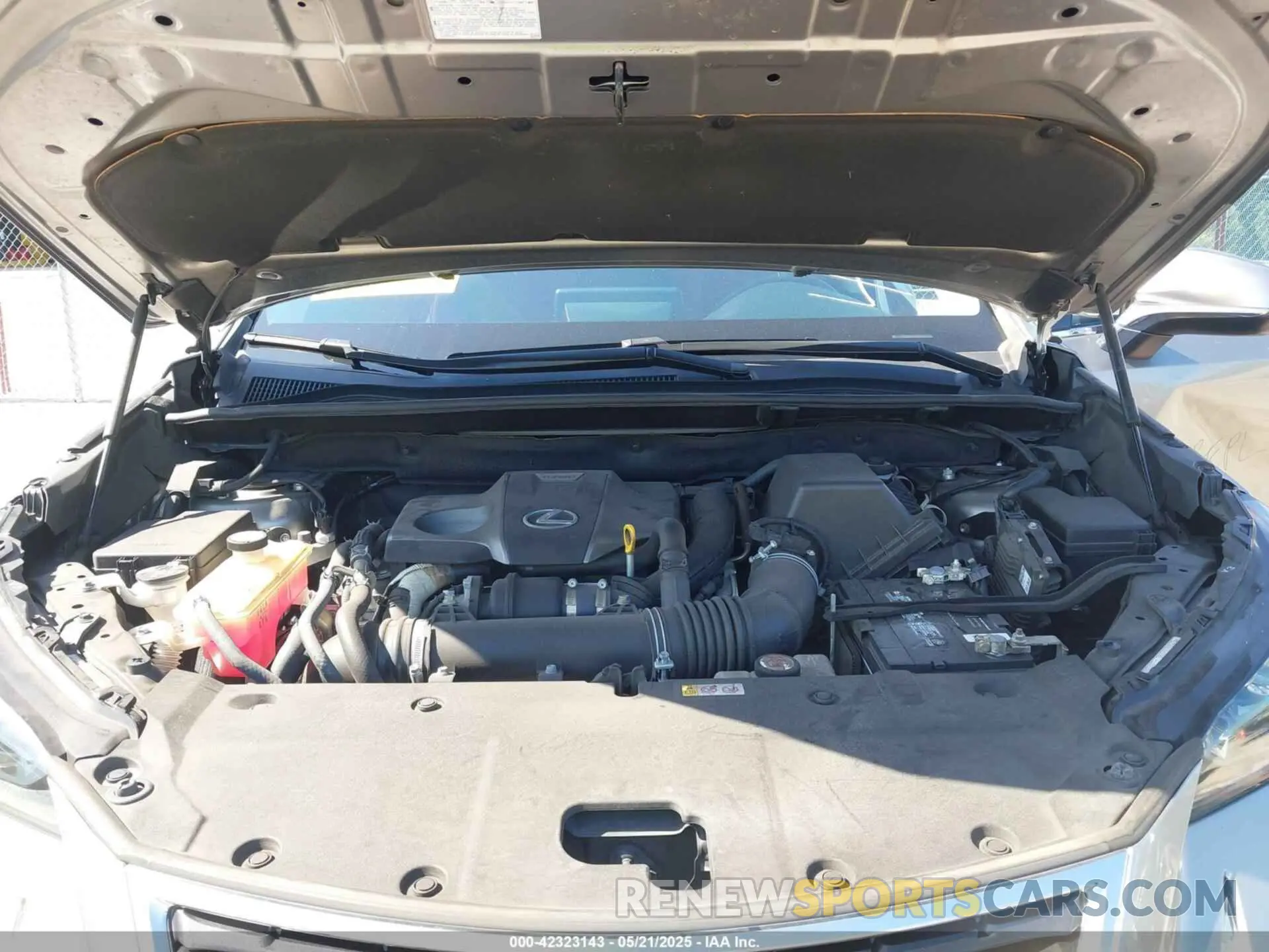 10 fotografías del automóvil dañado JTJDARBZ0L5004875 LEXUS NX 300 2020