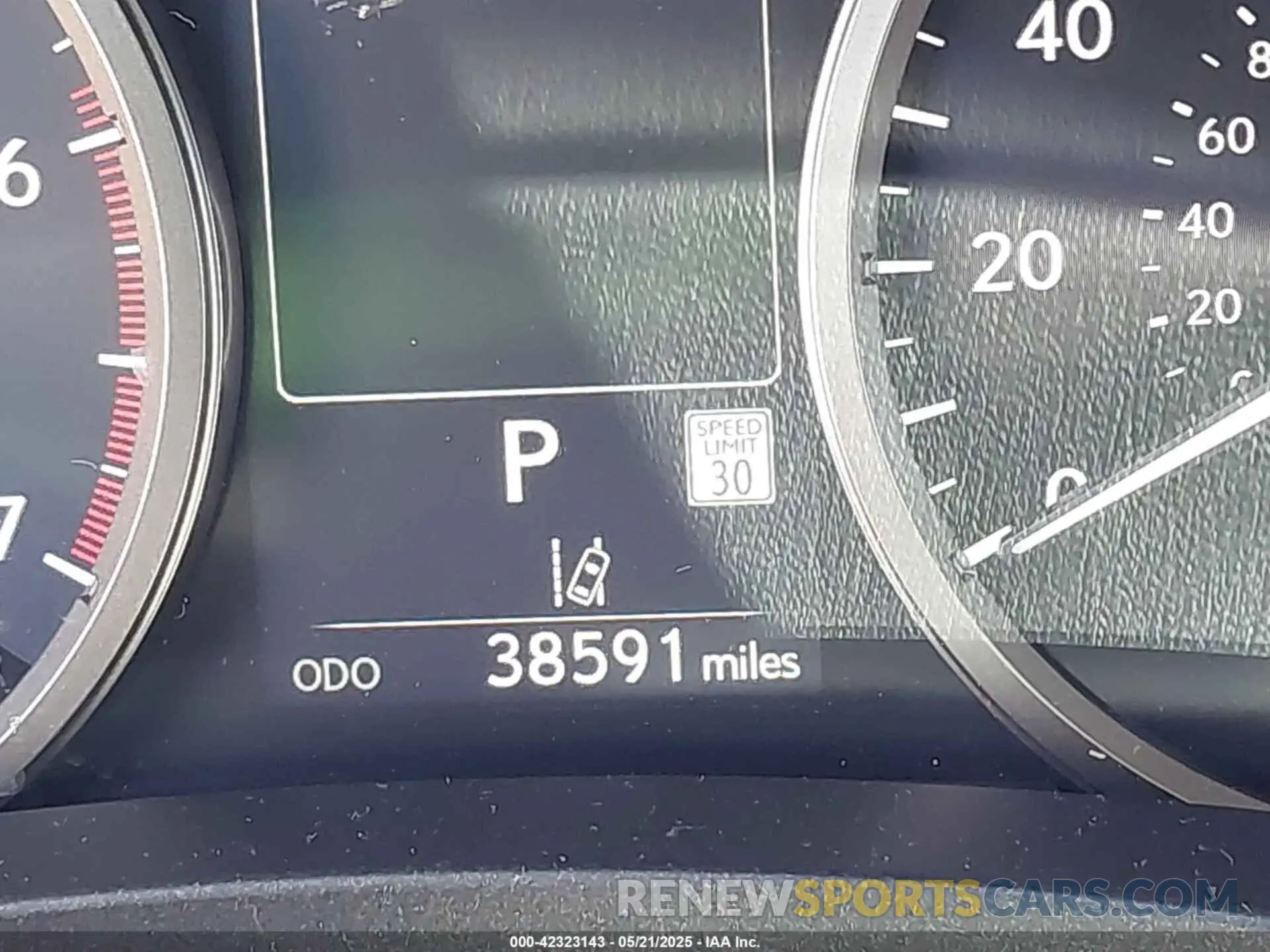 15 fotografías del automóvil dañado JTJDARBZ0L5004875 LEXUS NX 300 2020