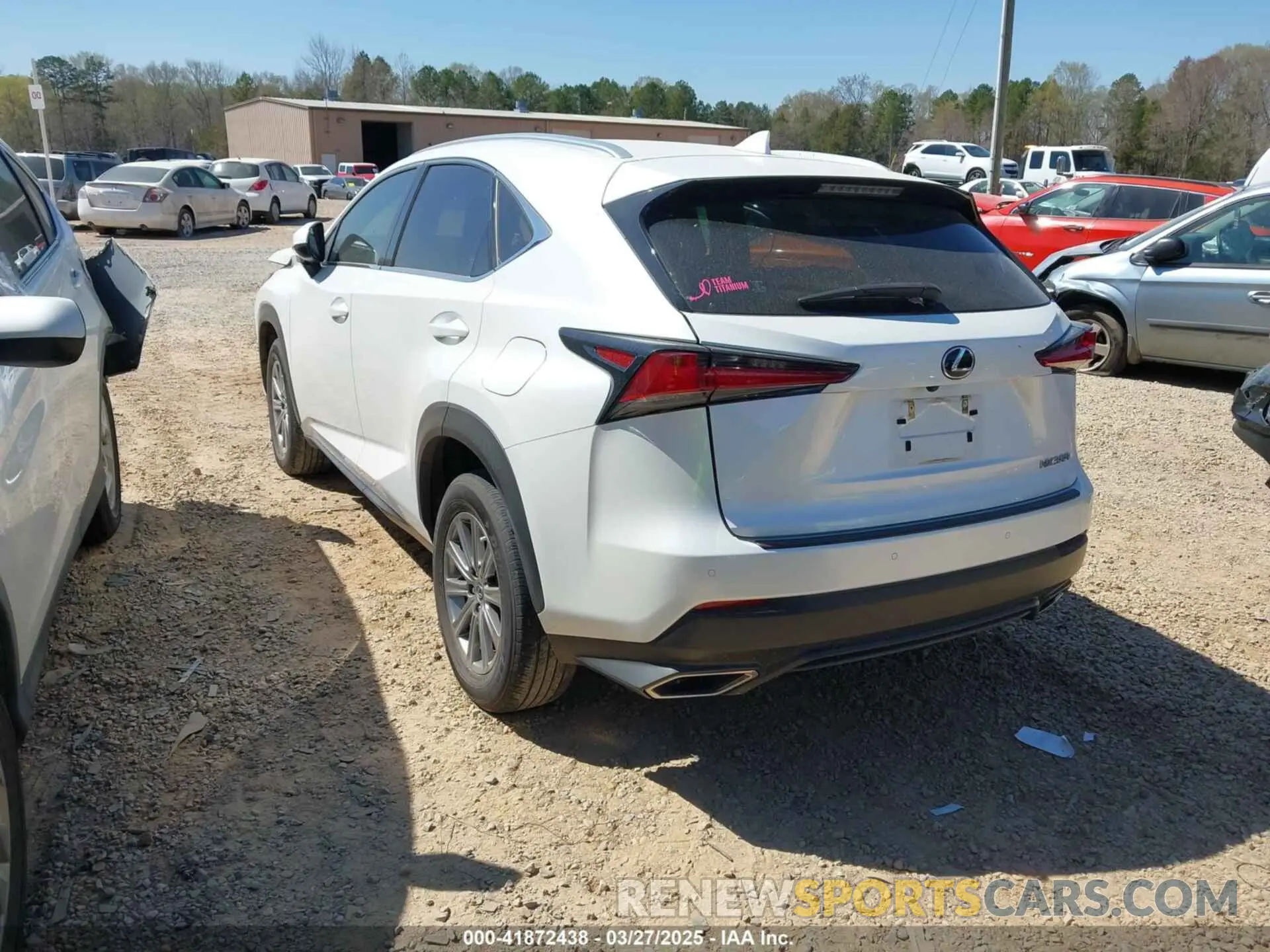 3 fotografías del automóvil dañado JTJDARBZ3L2175296 LEXUS NX 300 2020