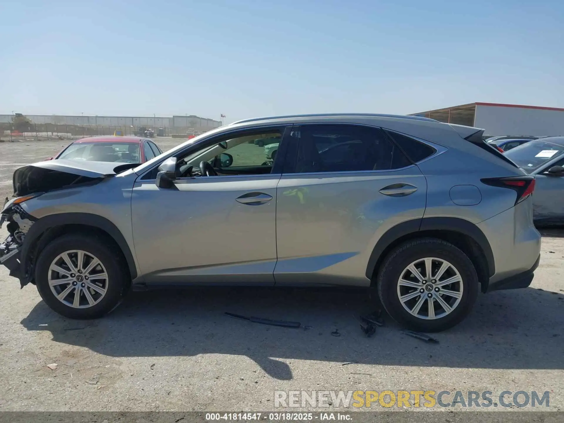 14 fotografías del automóvil dañado JTJDARBZ4L2171323 LEXUS NX 300 2020