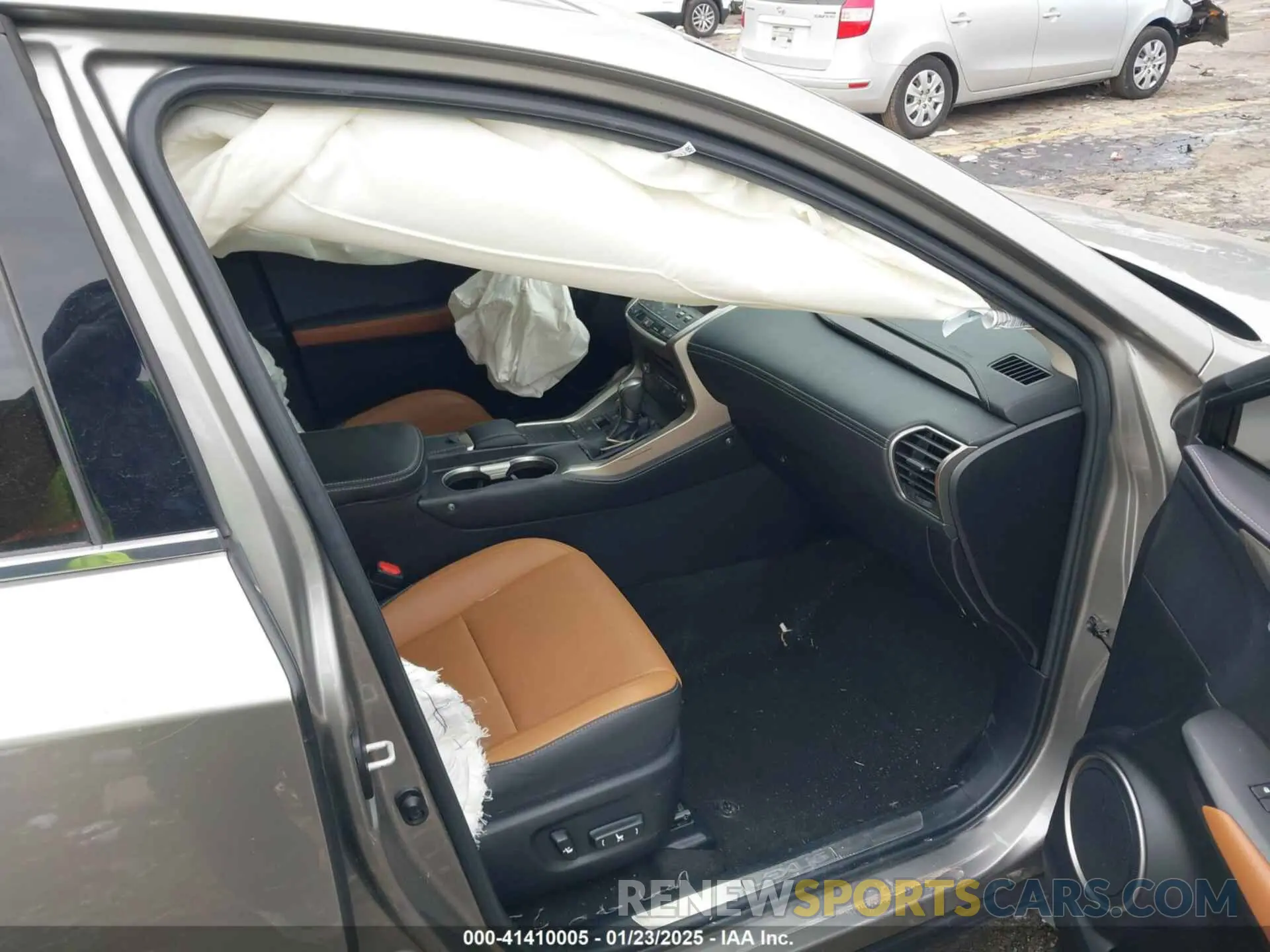 5 fotografías del automóvil dañado JTJDARBZ4L2175825 LEXUS NX 300 2020