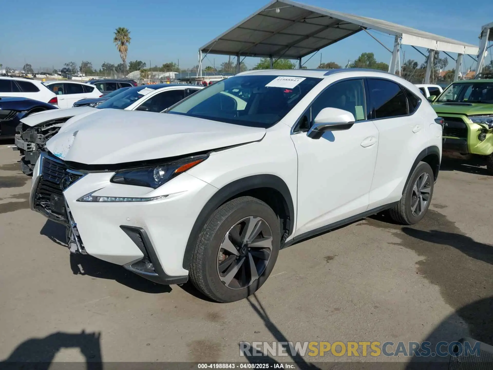 2 fotografías del automóvil dañado JTJDARBZ4L5007813 LEXUS NX 300 2020