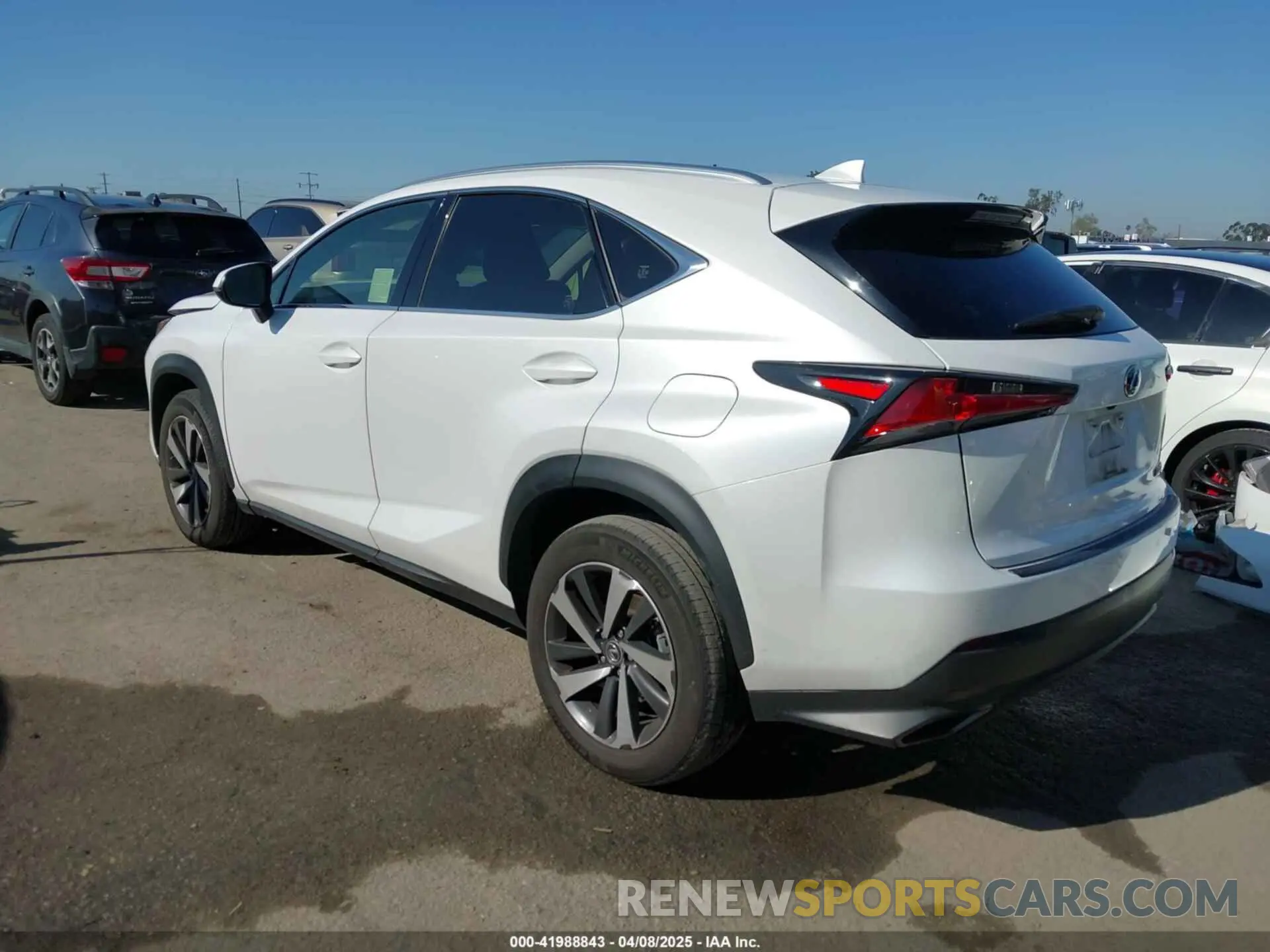 3 fotografías del automóvil dañado JTJDARBZ4L5007813 LEXUS NX 300 2020