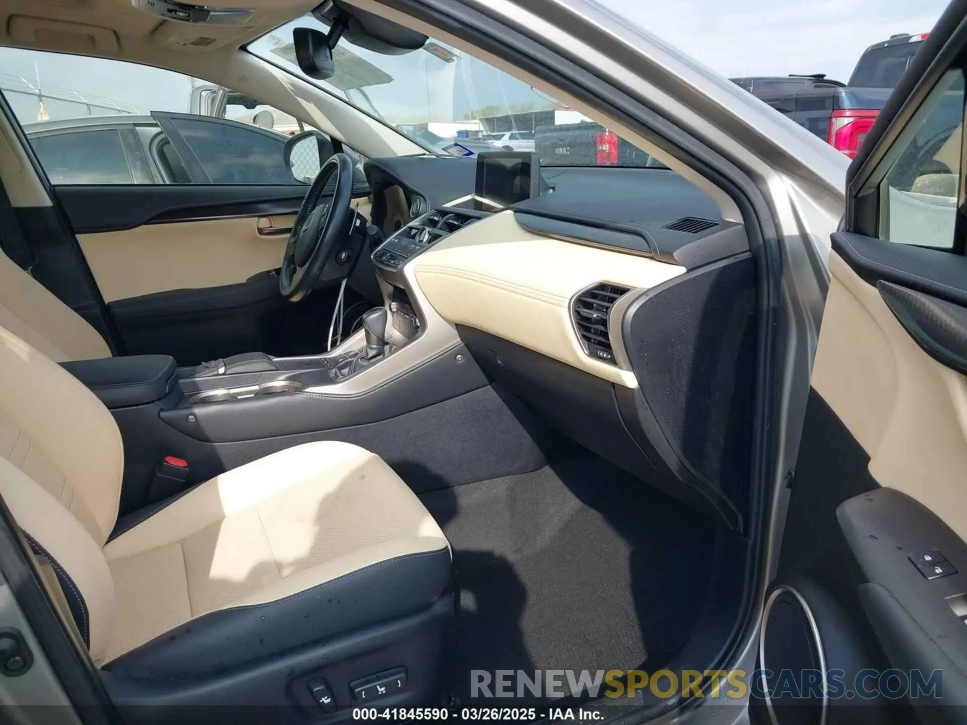 5 fotografías del automóvil dañado JTJDARBZ5L5011045 LEXUS NX 300 2020