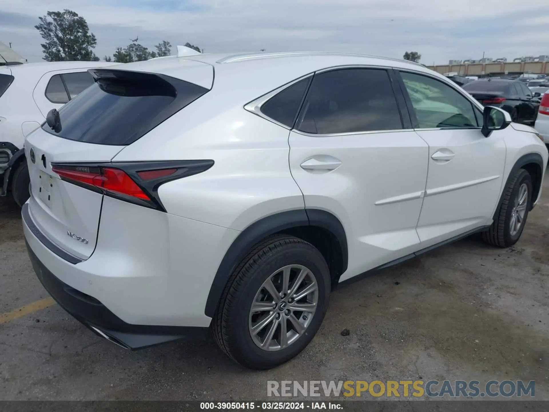 4 fotografías del automóvil dañado JTJDARBZ8L5001044 LEXUS NX 300 2020