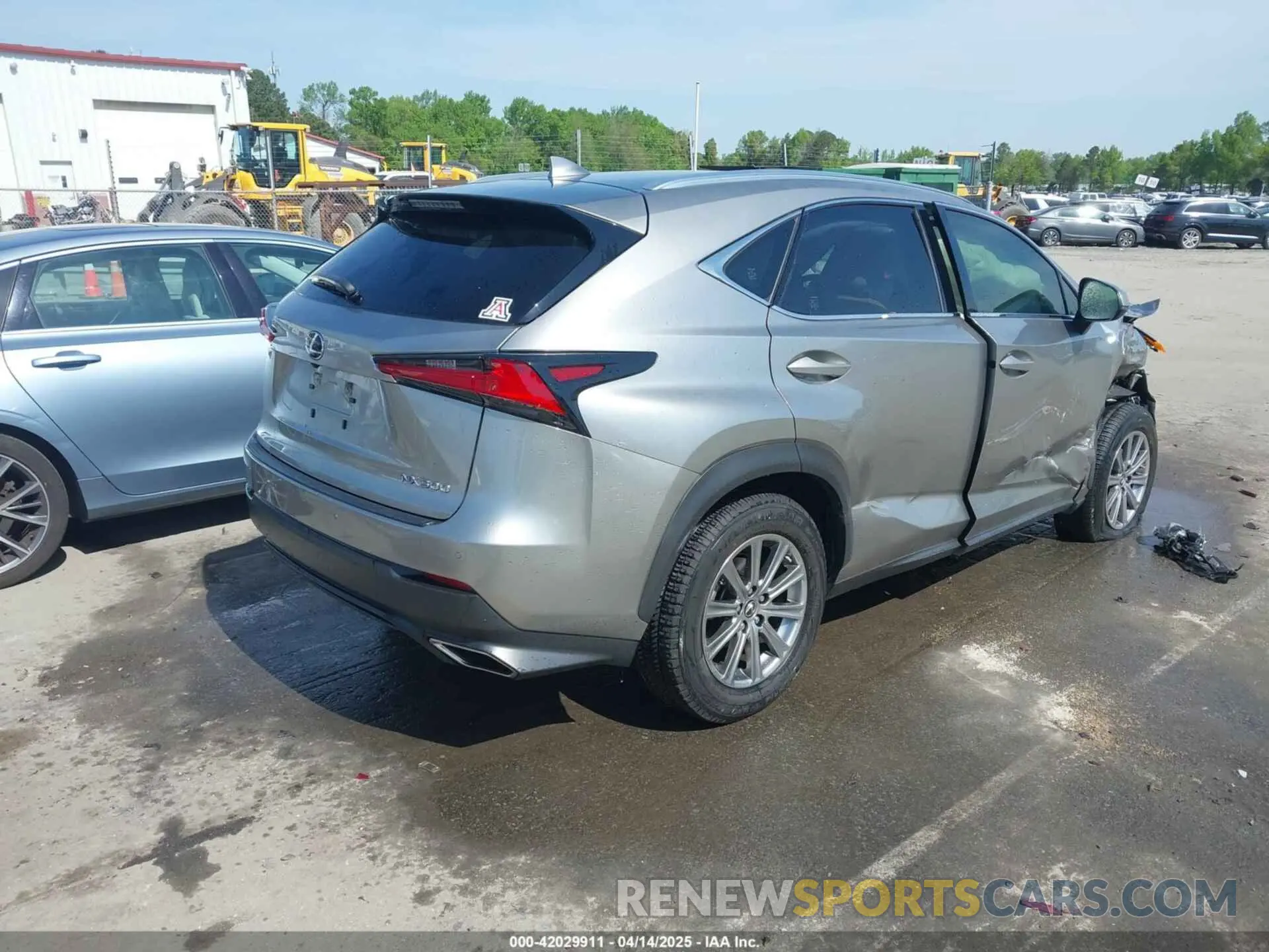 4 fotografías del automóvil dañado JTJDARBZ9L5009833 LEXUS NX 300 2020