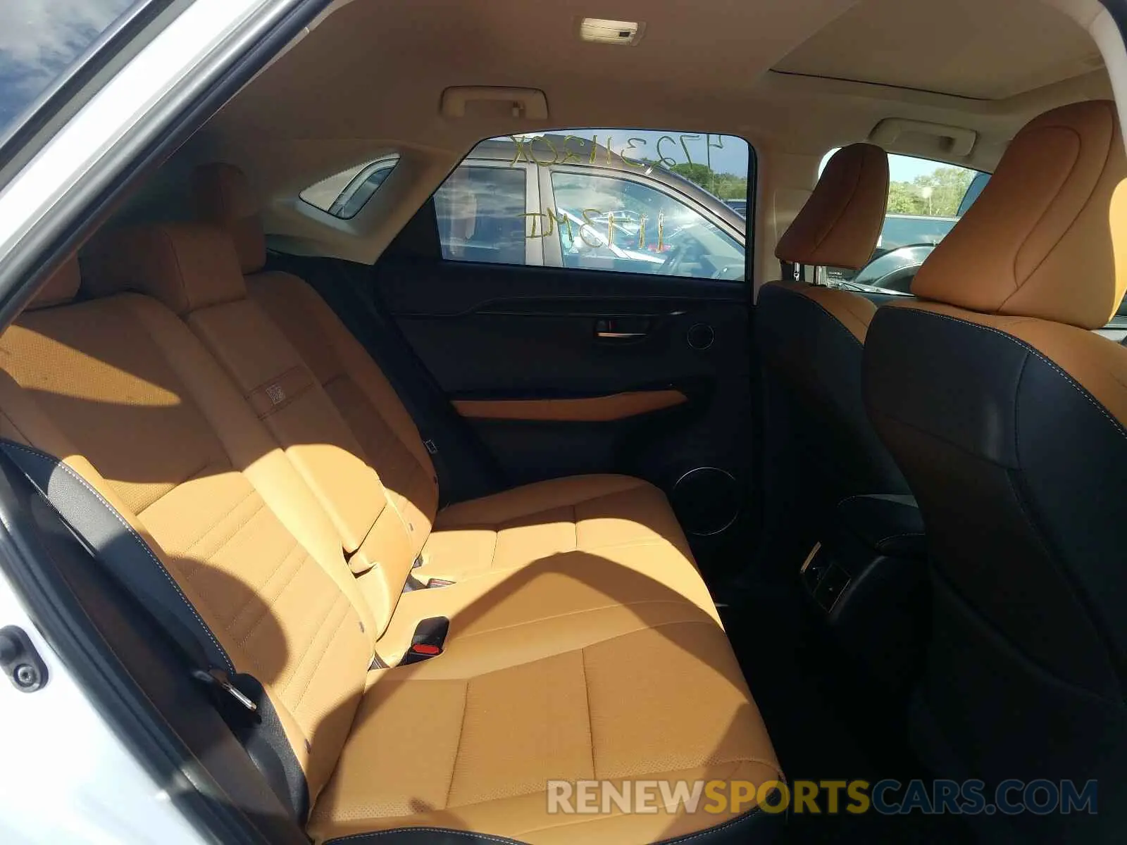 6 fotografías del automóvil dañado JTJDARDZ0L5012309 LEXUS NX 300 2020