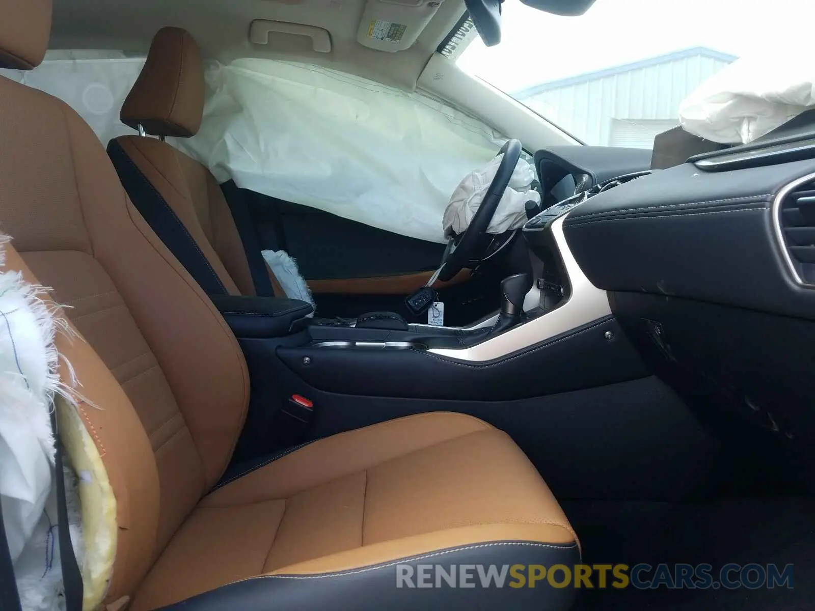 5 fotografías del automóvil dañado JTJGARBZ0L5001049 LEXUS NX 300 2020