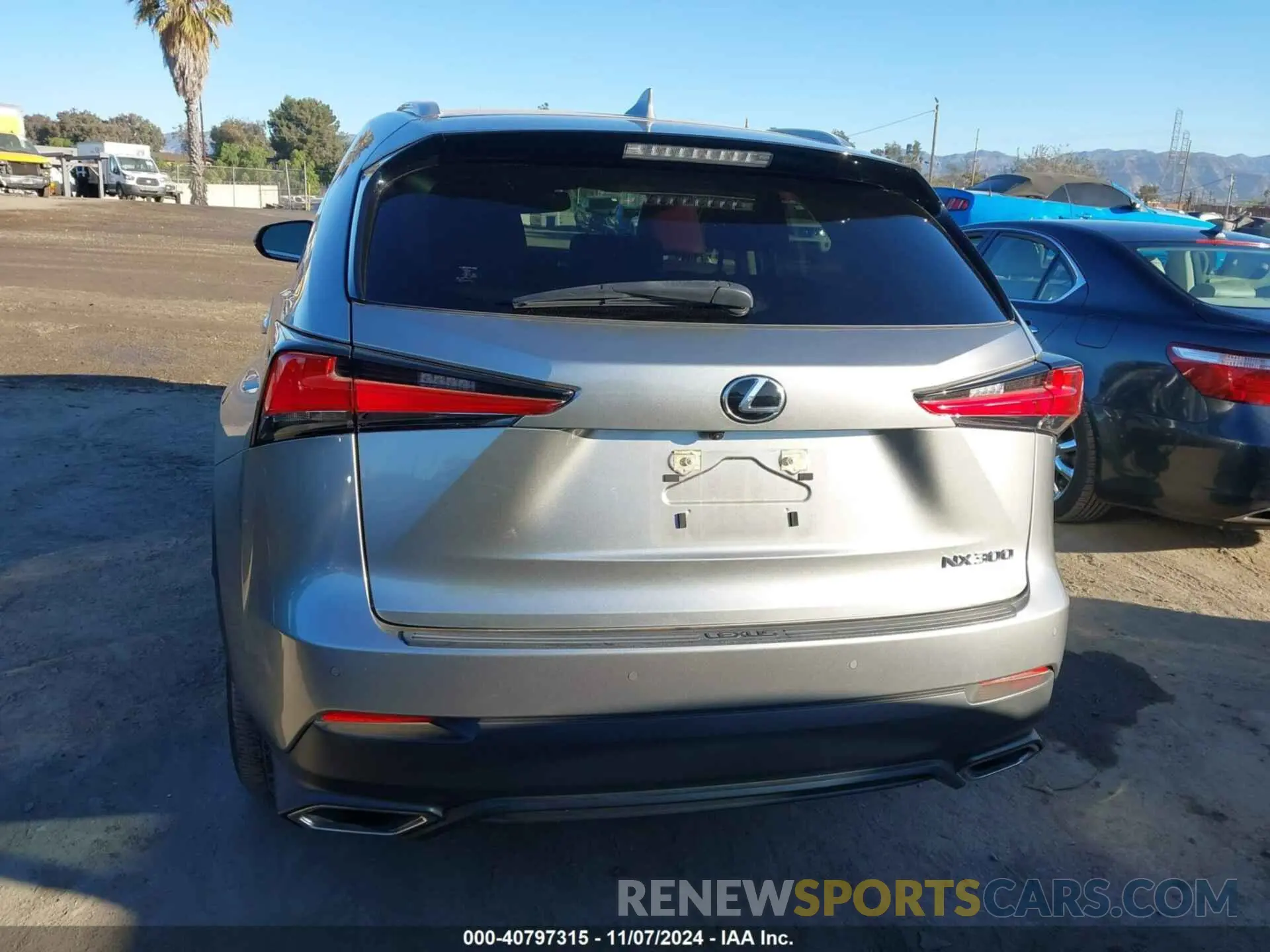 16 fotografías del automóvil dañado JTJGARBZ3L5011400 LEXUS NX 300 2020