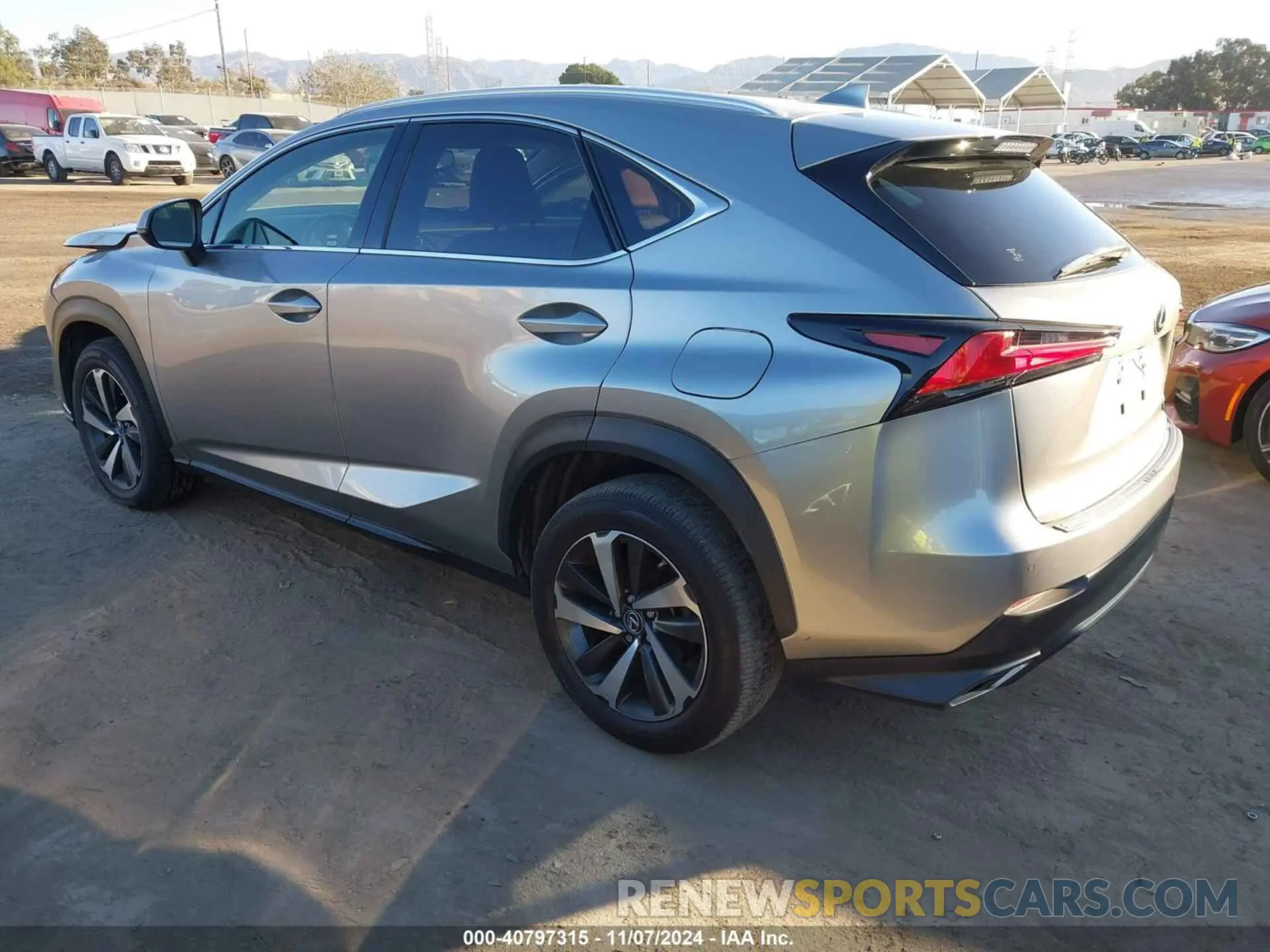 3 fotografías del automóvil dañado JTJGARBZ3L5011400 LEXUS NX 300 2020