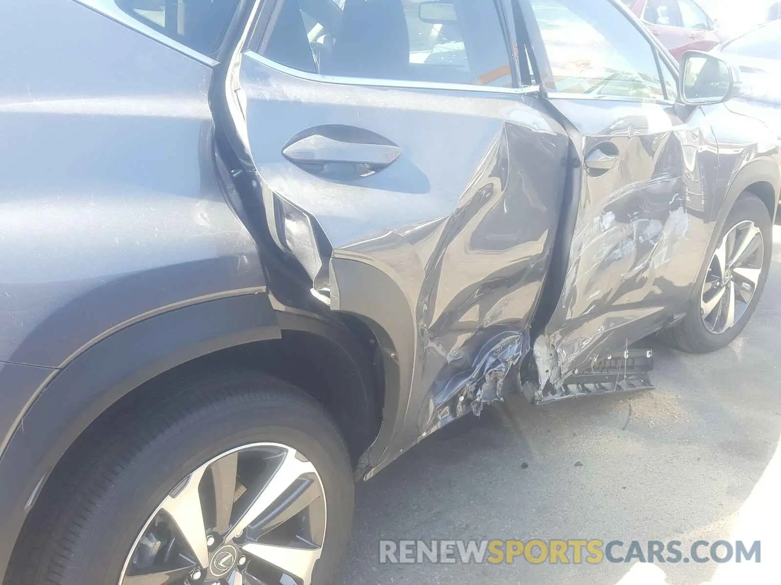 9 fotografías del automóvil dañado JTJGARBZ4L5017495 LEXUS NX 300 2020