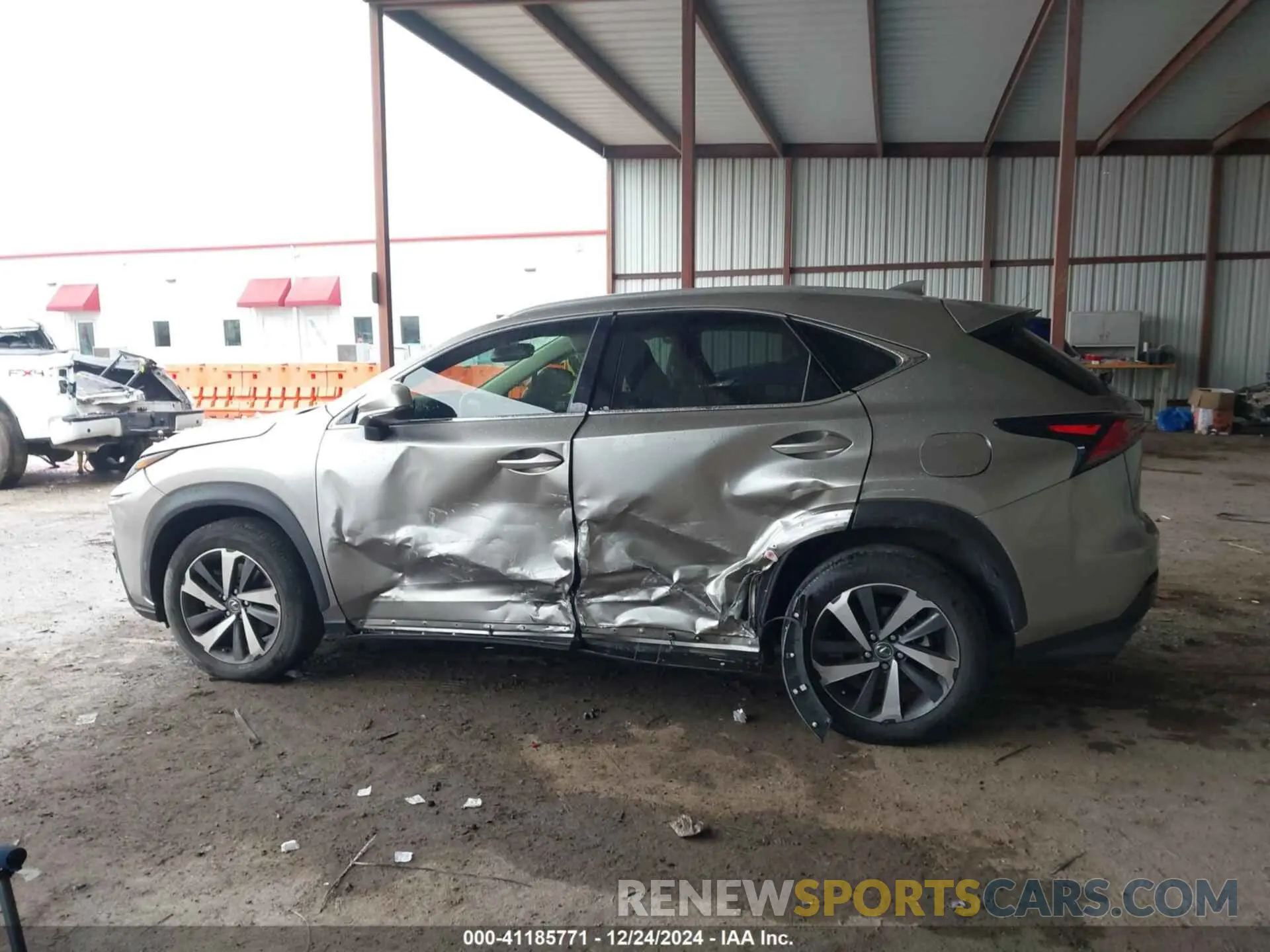 13 fotografías del automóvil dañado JTJGARBZ6L2162328 LEXUS NX 300 2020