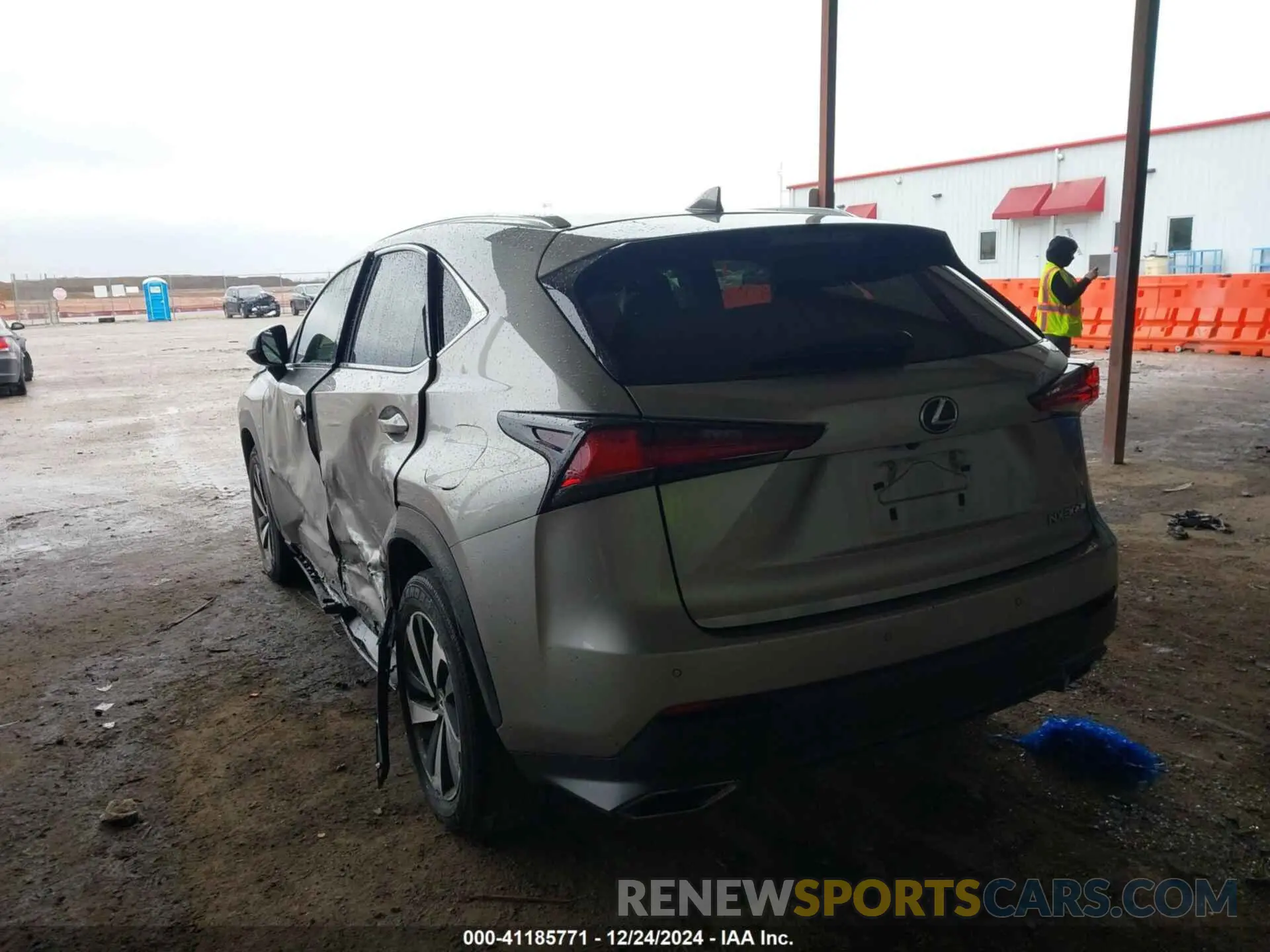 3 fotografías del automóvil dañado JTJGARBZ6L2162328 LEXUS NX 300 2020