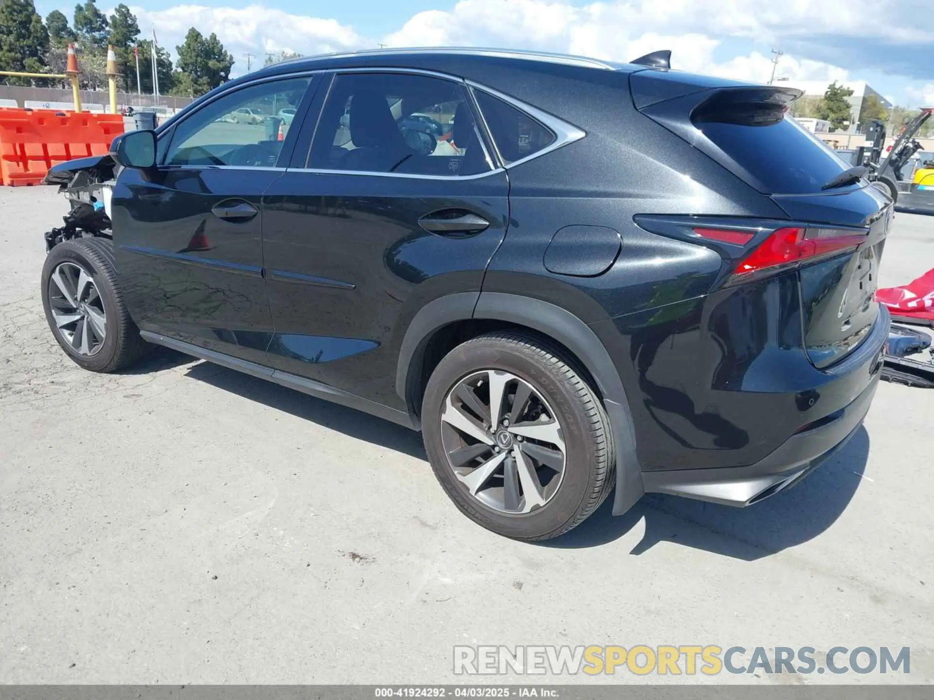 3 fotografías del automóvil dañado JTJGARDZ4L2235032 LEXUS NX 300 2020