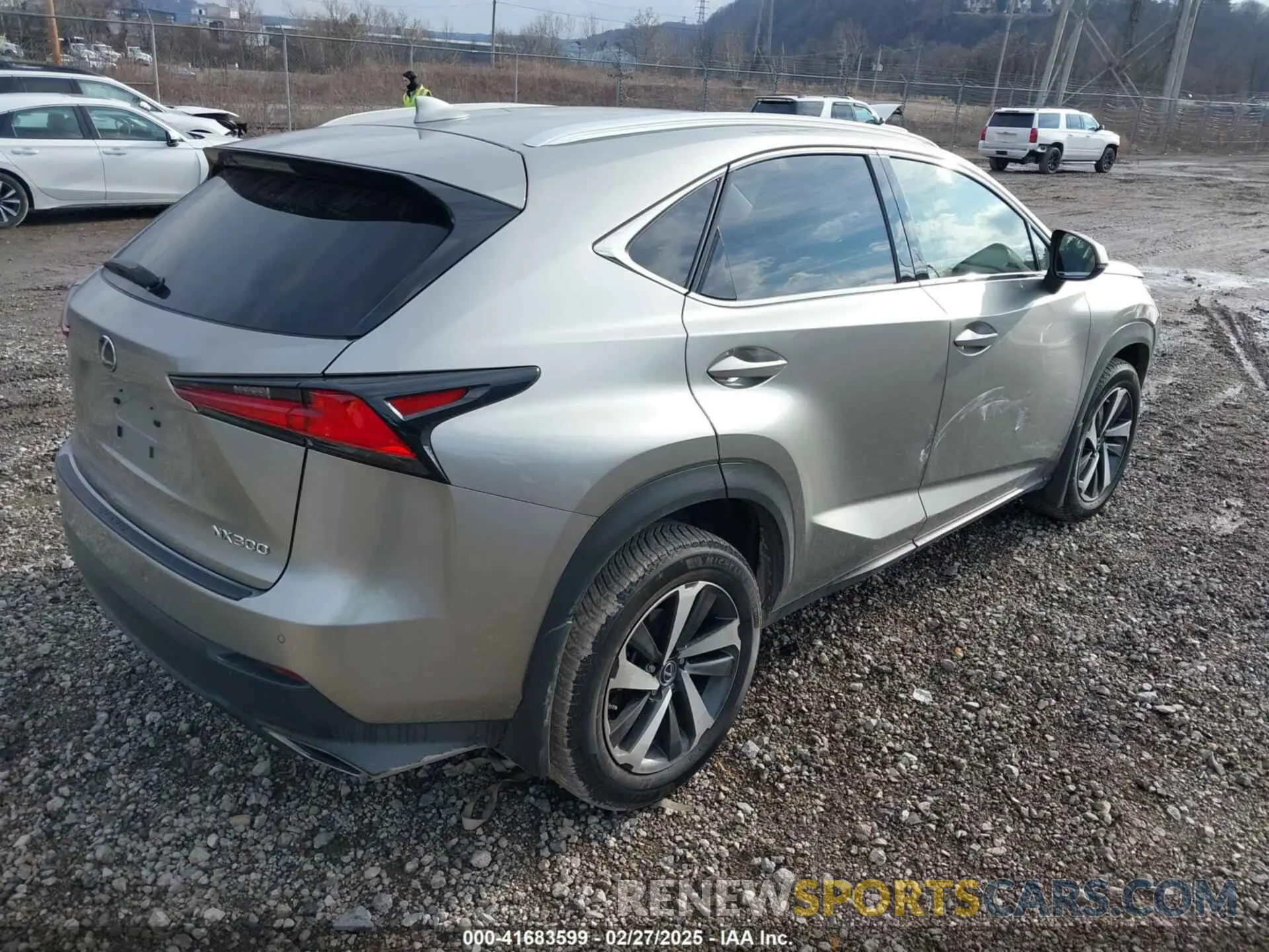 4 fotografías del automóvil dañado JTJGARDZ9L5015299 LEXUS NX 300 2020