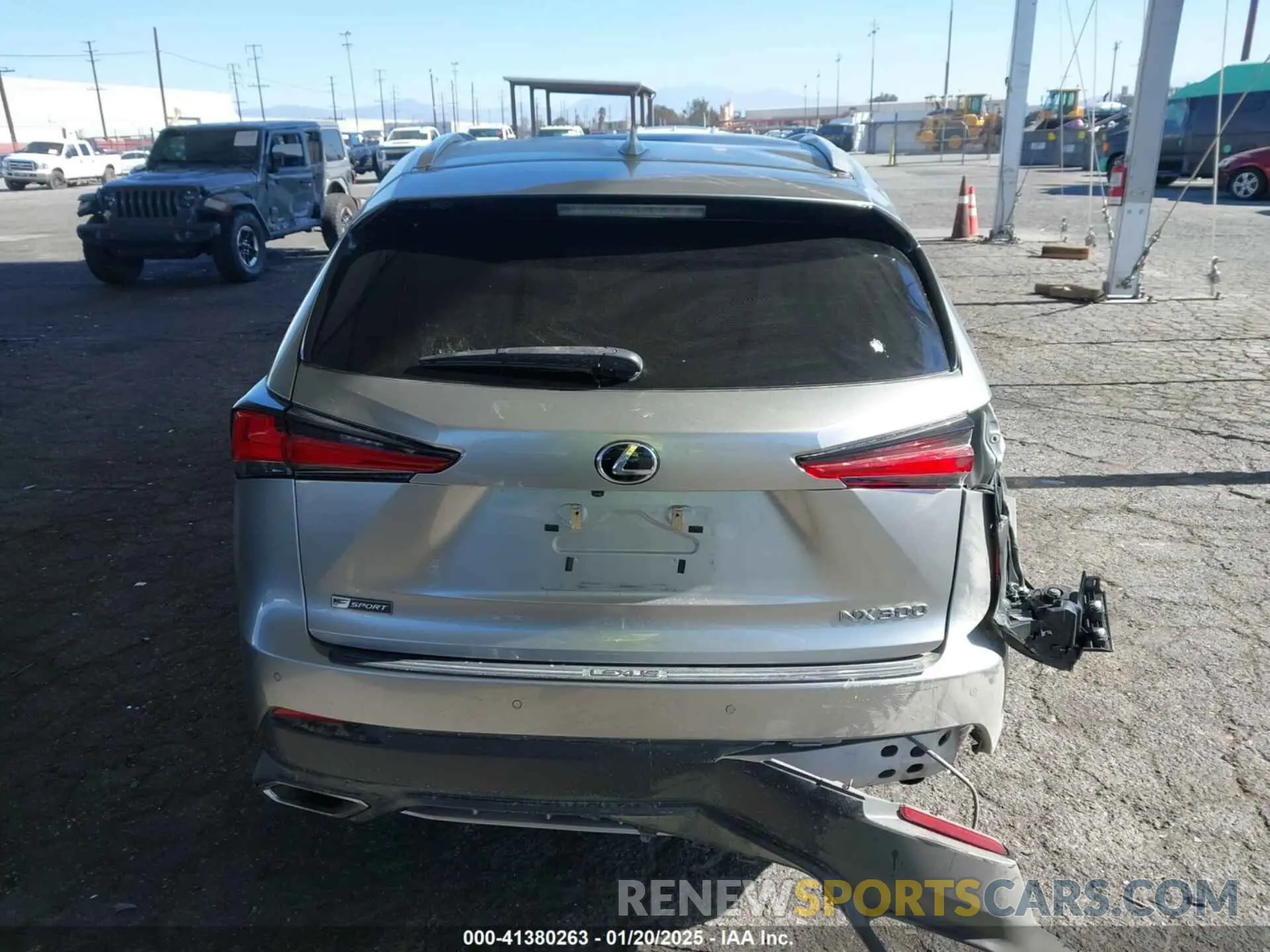 15 fotografías del automóvil dañado JTJSARBZ6L2162730 LEXUS NX 300 2020
